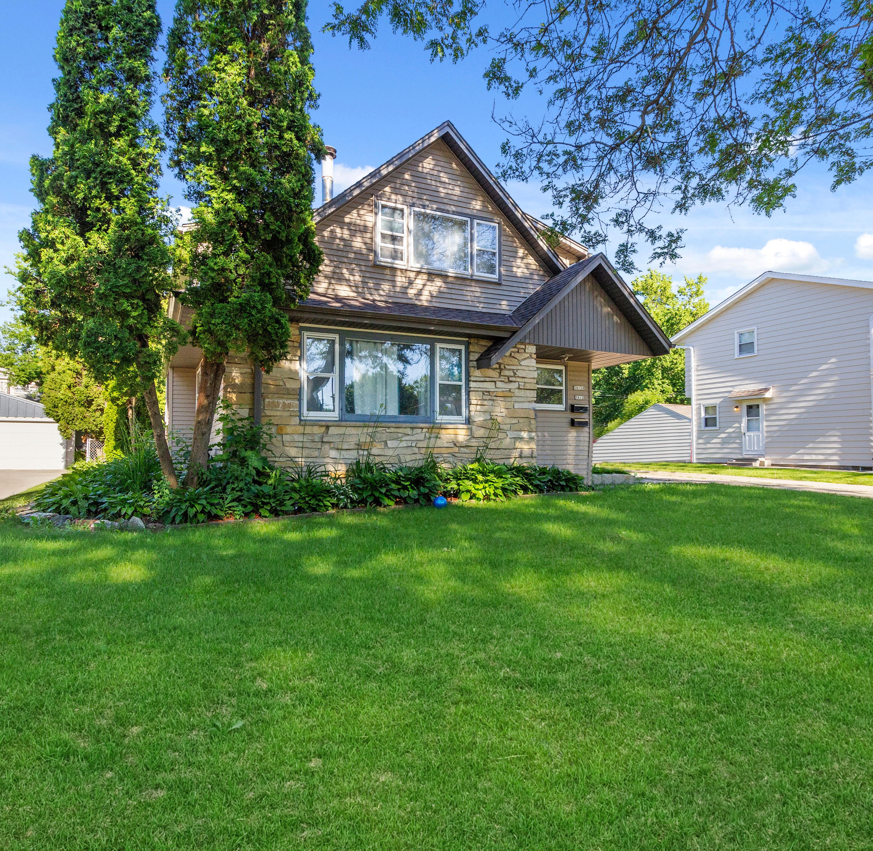 5812 S Delaware Ave #5812a, Cudahy, WI 53110