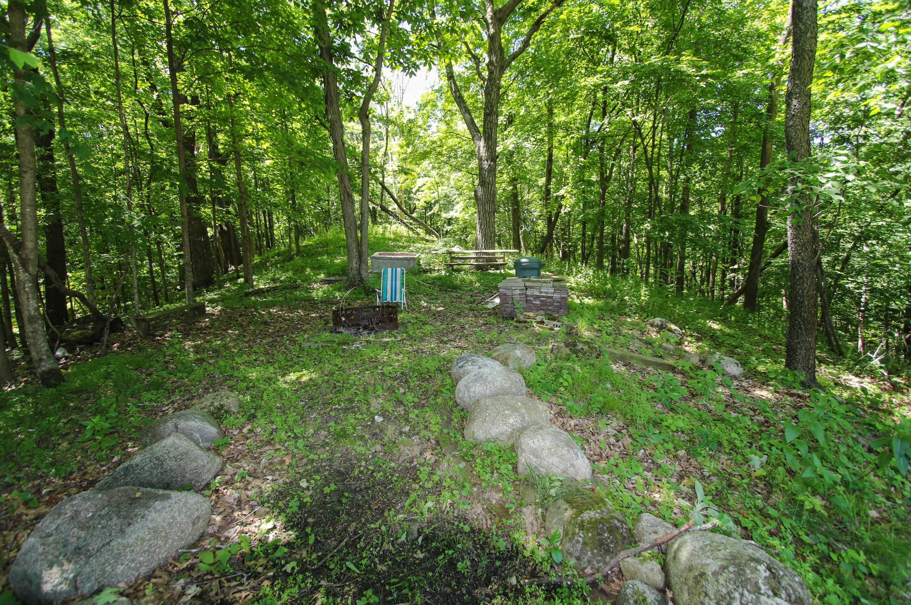 1347 Kilkee Rd, Hartford, WI 53027