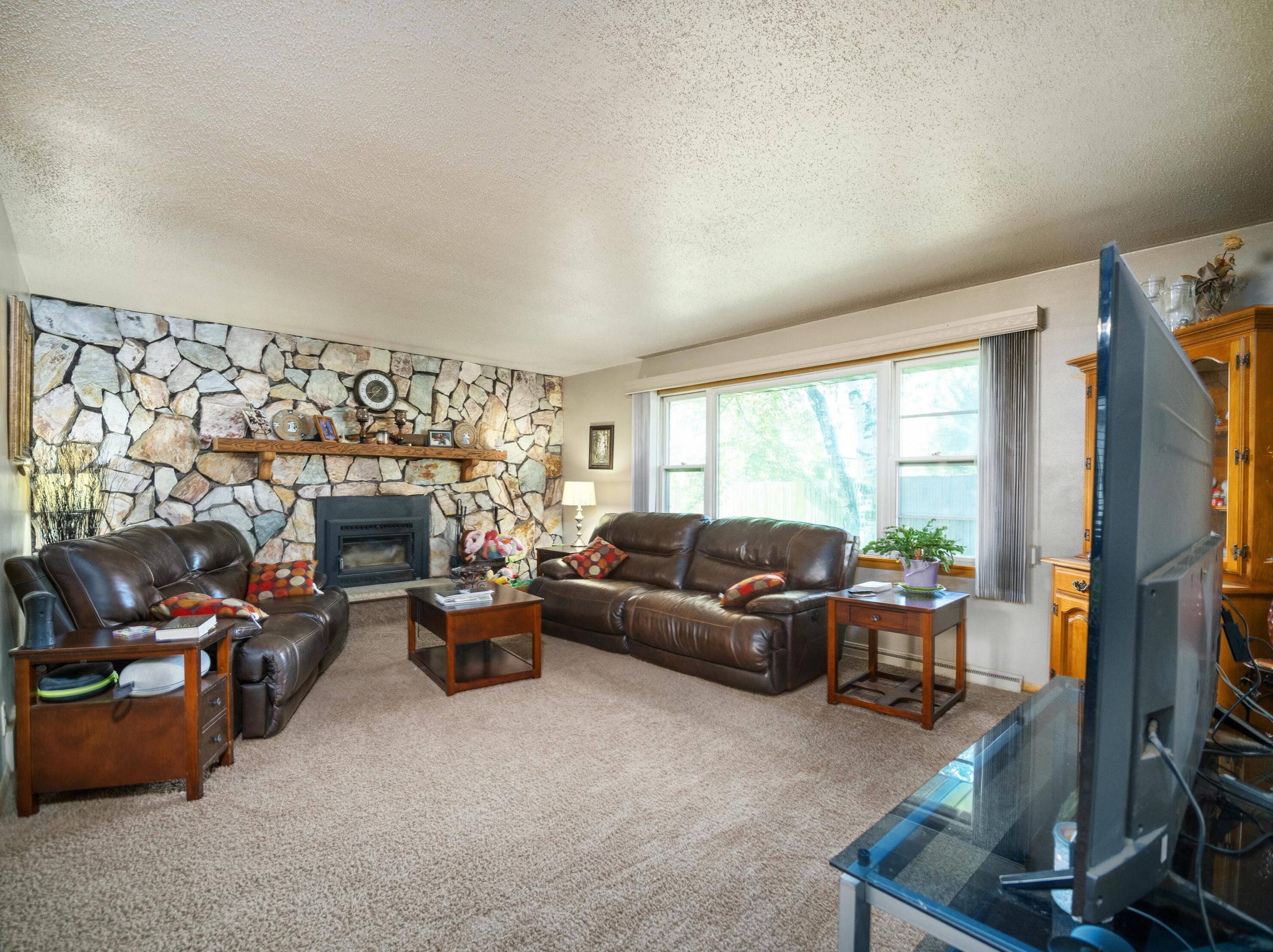 315 Fenway Terrace, Manitowoc, WI 54220