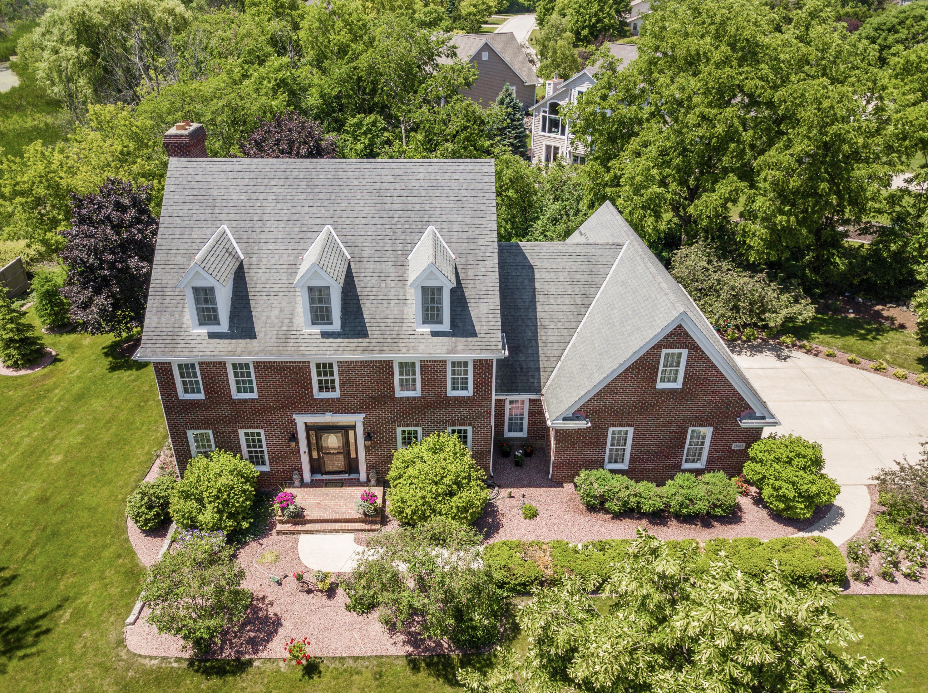 13085 W Woodfield Ln, Waukesha, WI 53151