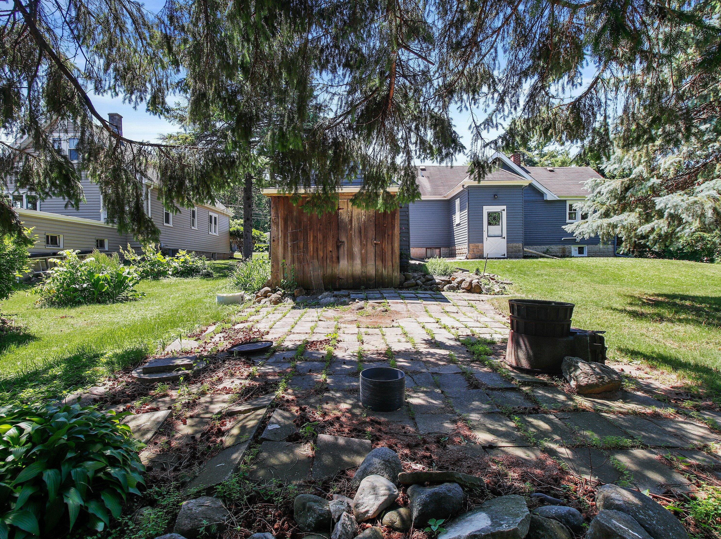 18030 Midland Pl, Brookfield WI  53045-4262 exterior
