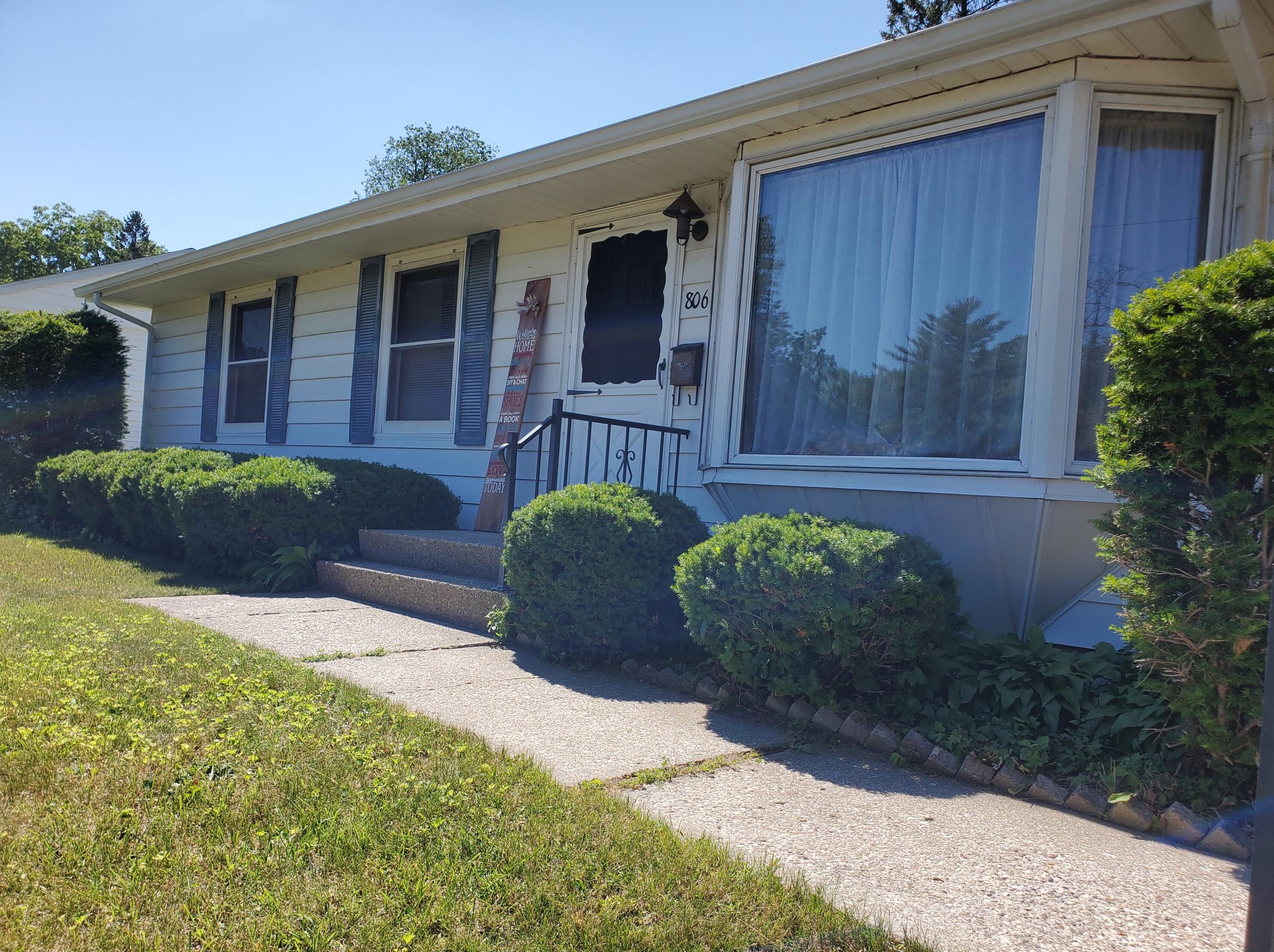 806 Oak St, Delavan, WI 53115