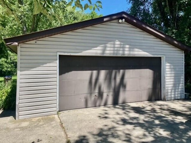 6708 85th St, Kenosha, WI 53158