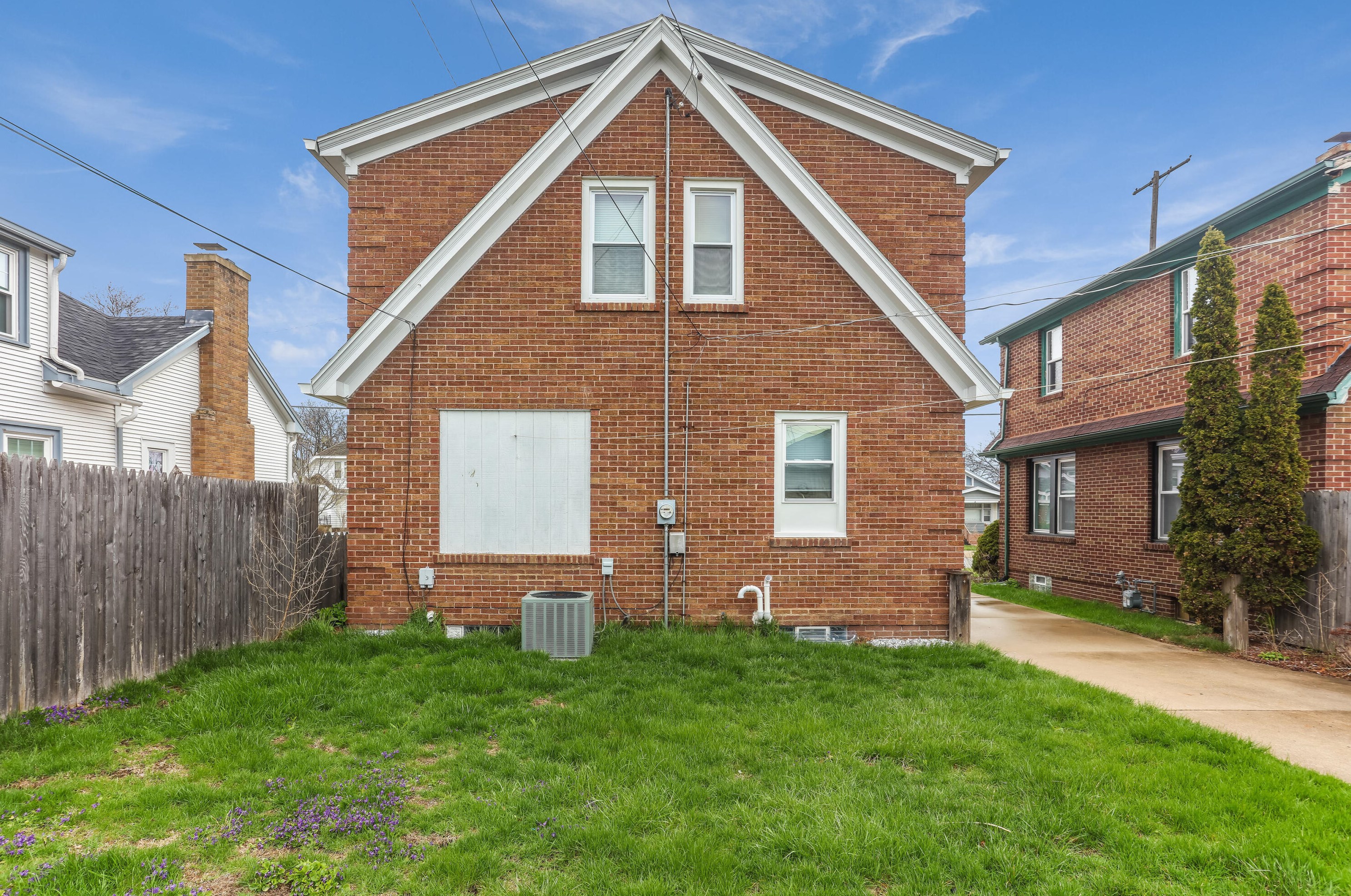 3815 Kinzie Ave, Racine WI  53405-2329 exterior