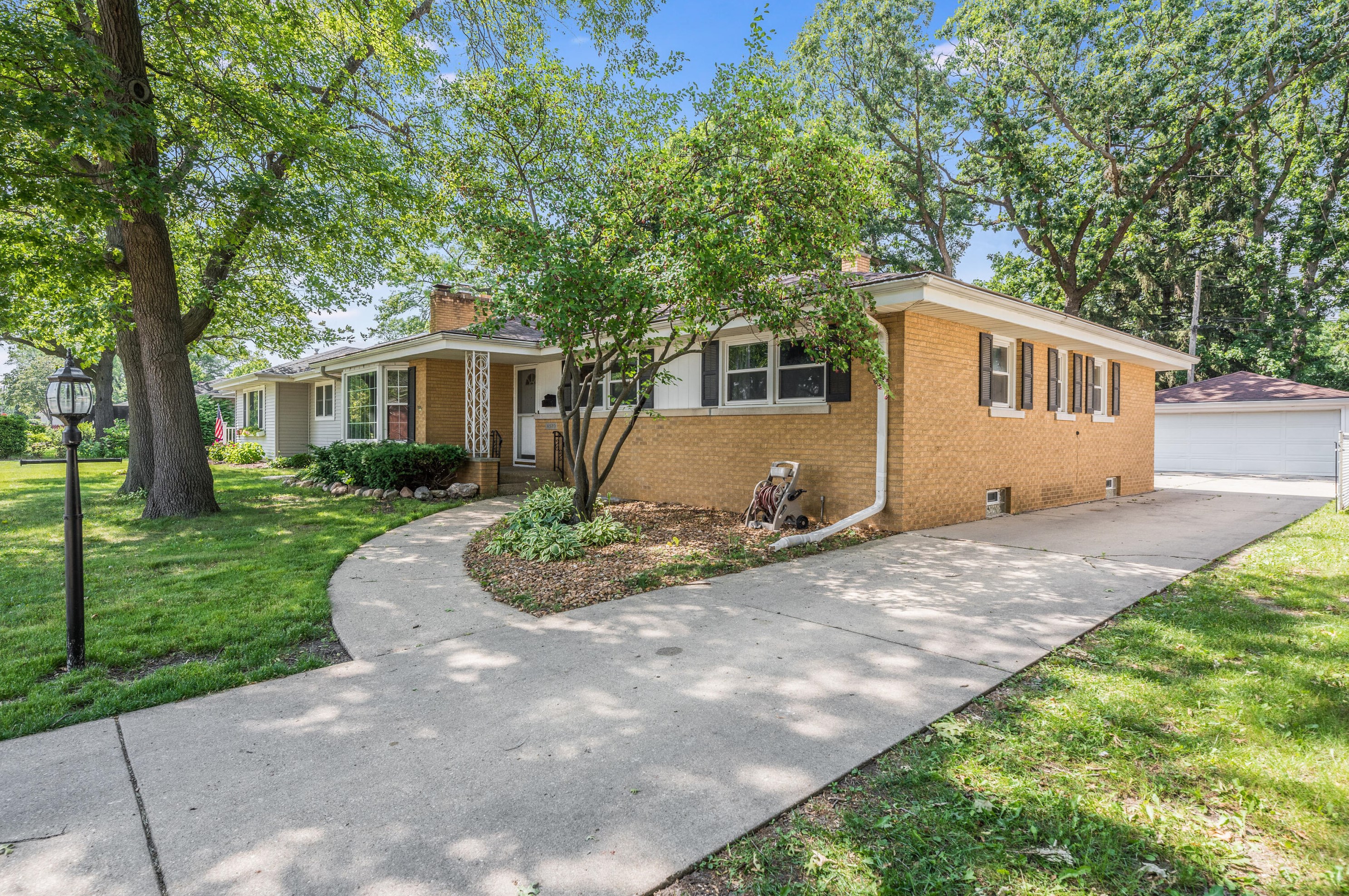 4520 67th St, Kenosha, WI 53142