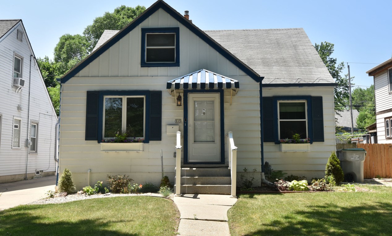 515 S 68th St, Milwaukee, WI 53213