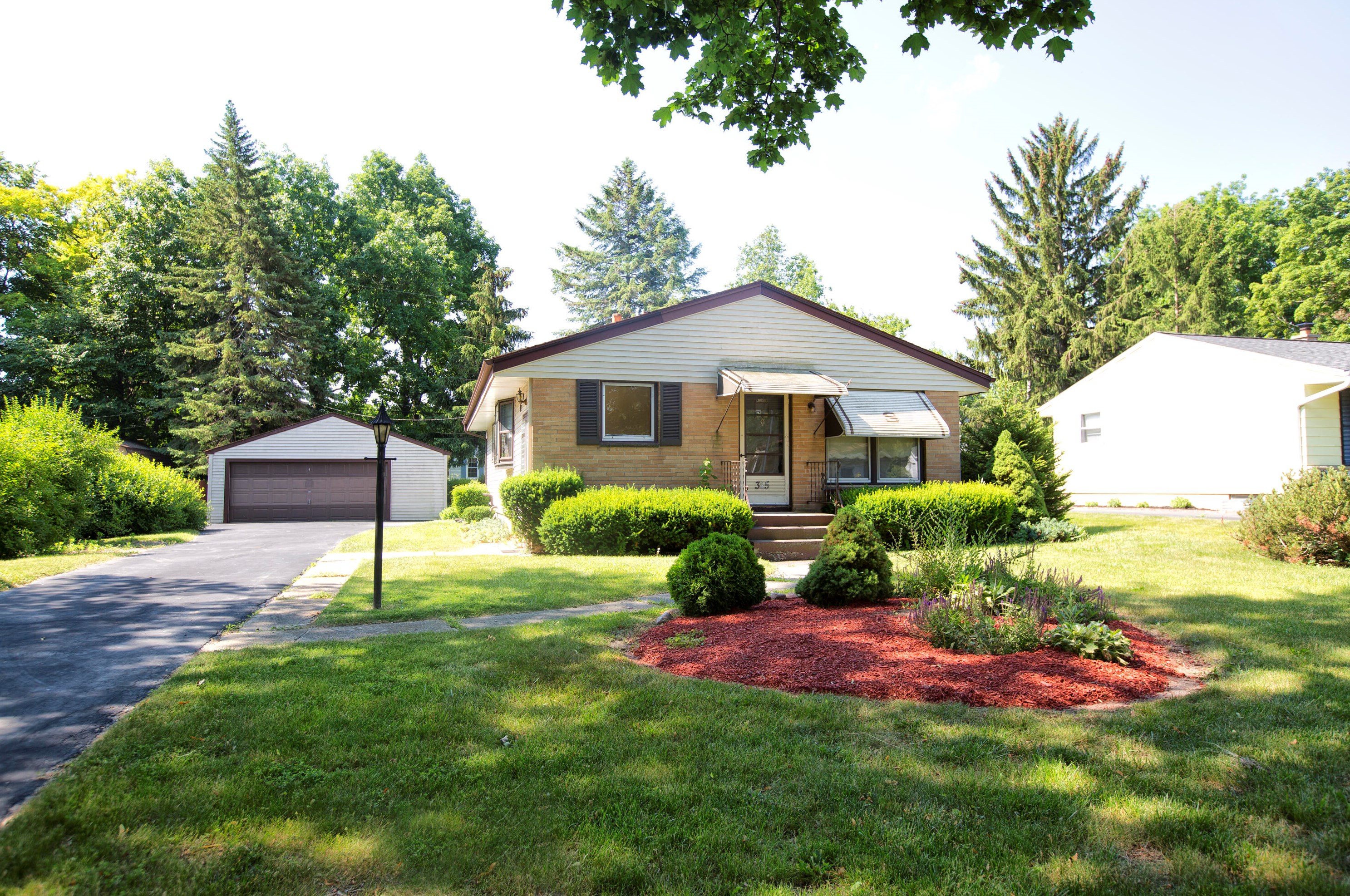 325 Susan Dr, Oak Creek, WI 53154-3005