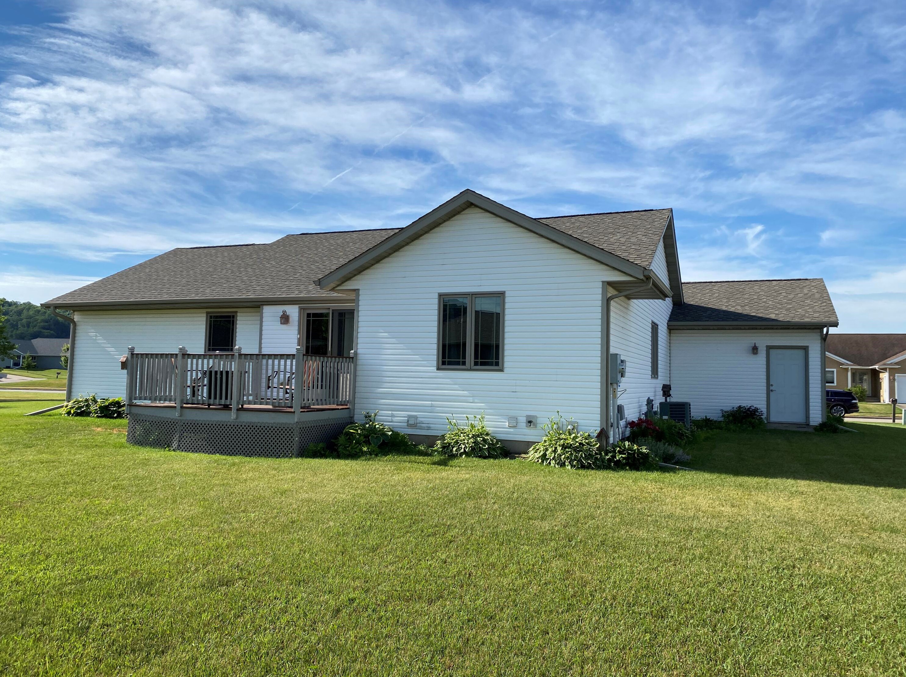 1105 Huntington St, Holmen, WI 54636
