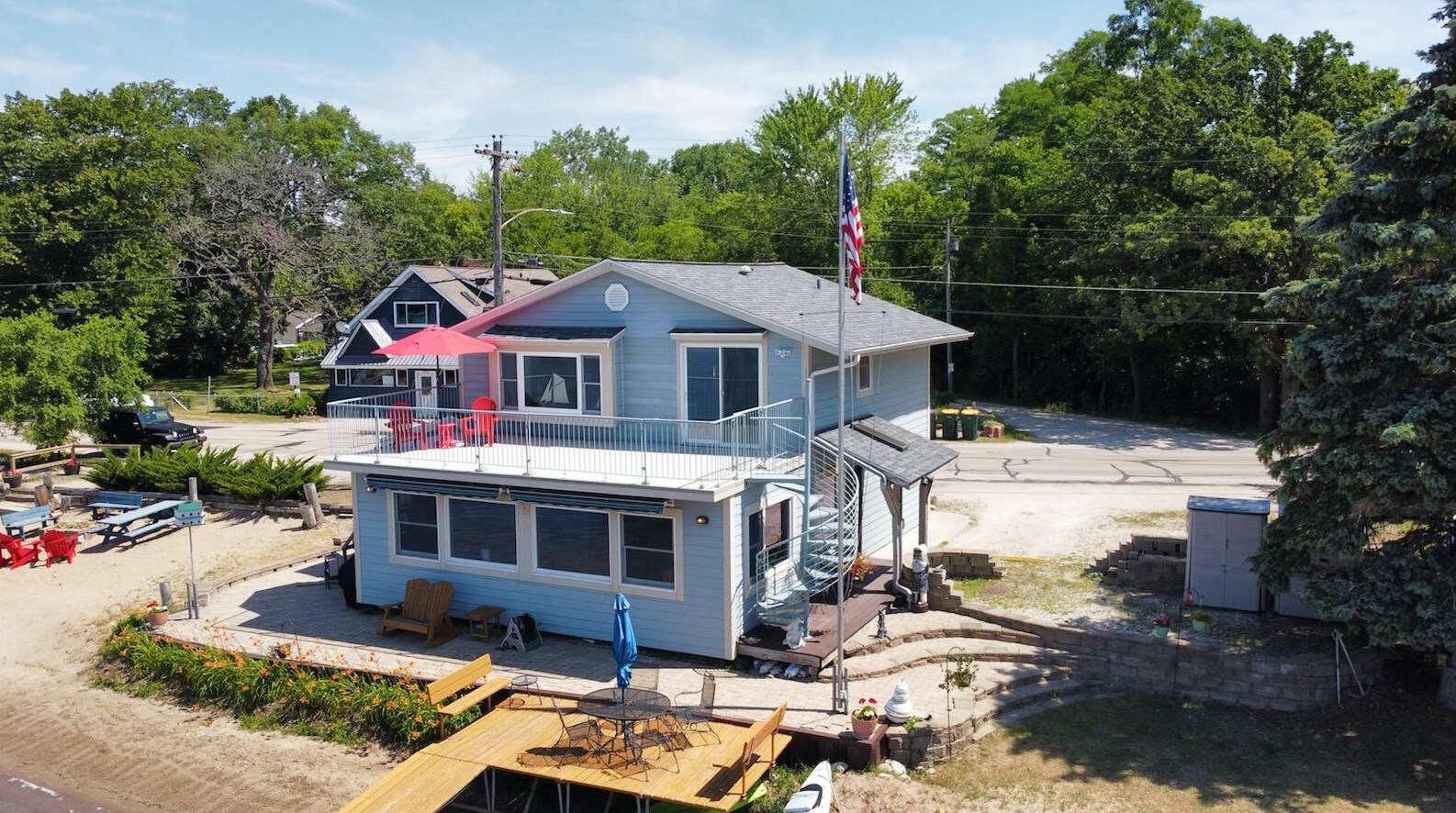 39403 Bloomfield Rd, Lyons, WI 53105