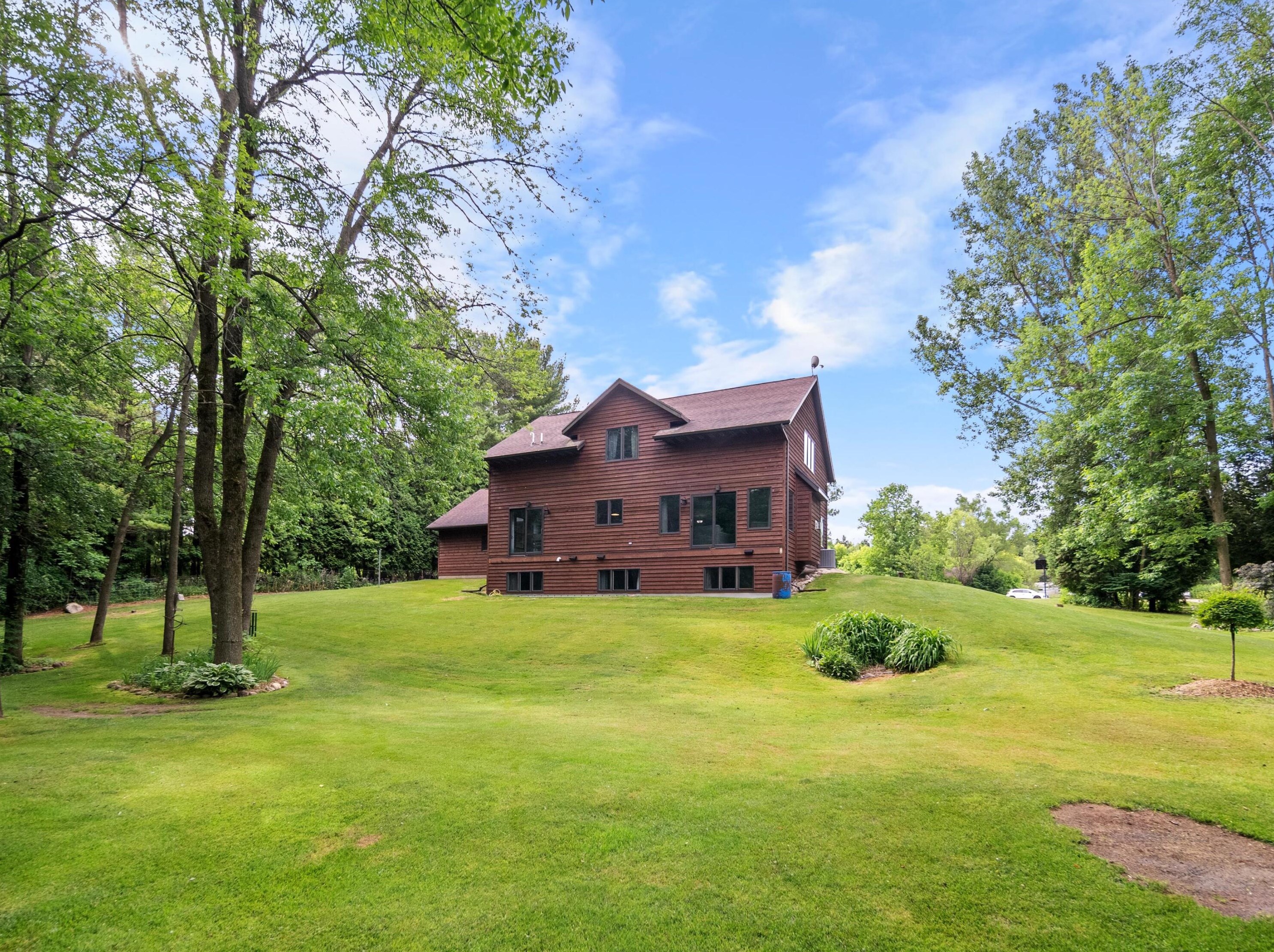 1108 Creek Trail, Manitowoc, WI 54220