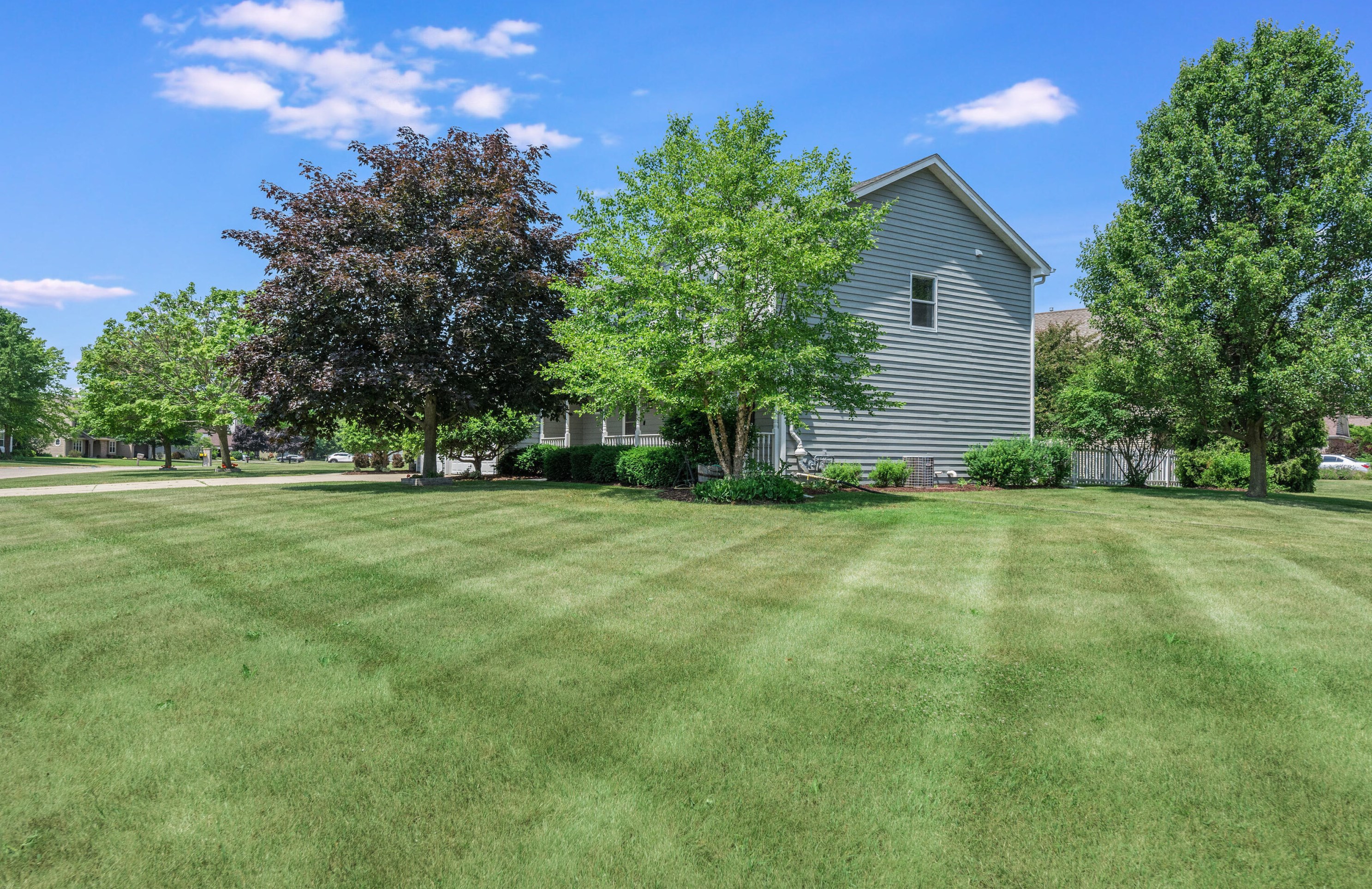 3800 Glencoe Dr, Racine WI  53403-9427 exterior