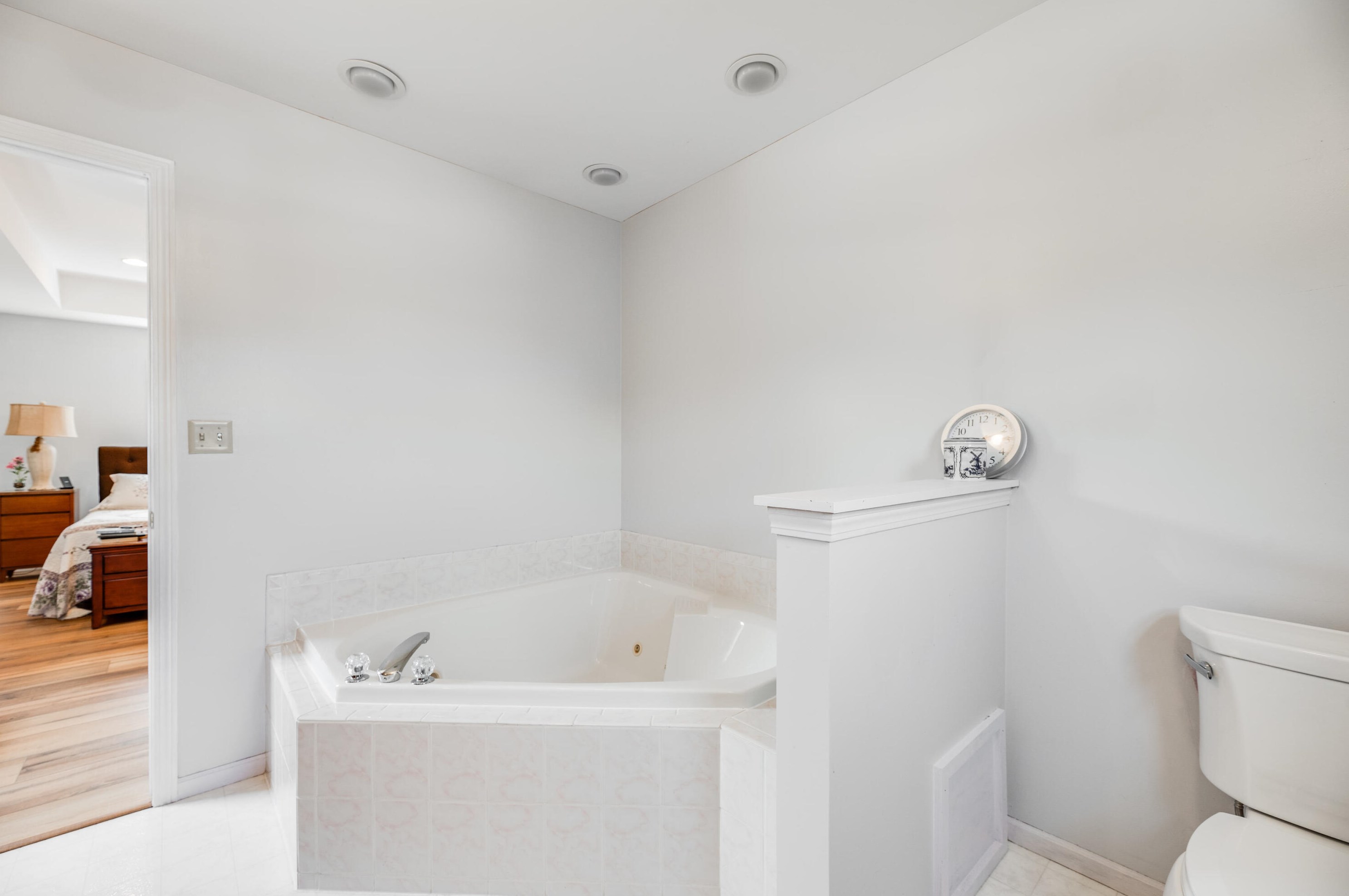 3800 Glencoe Dr, Racine WI  53403-9427 exterior