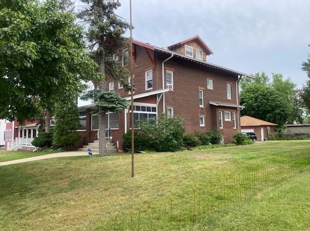 519 61st St, Kenosha, WI 53143