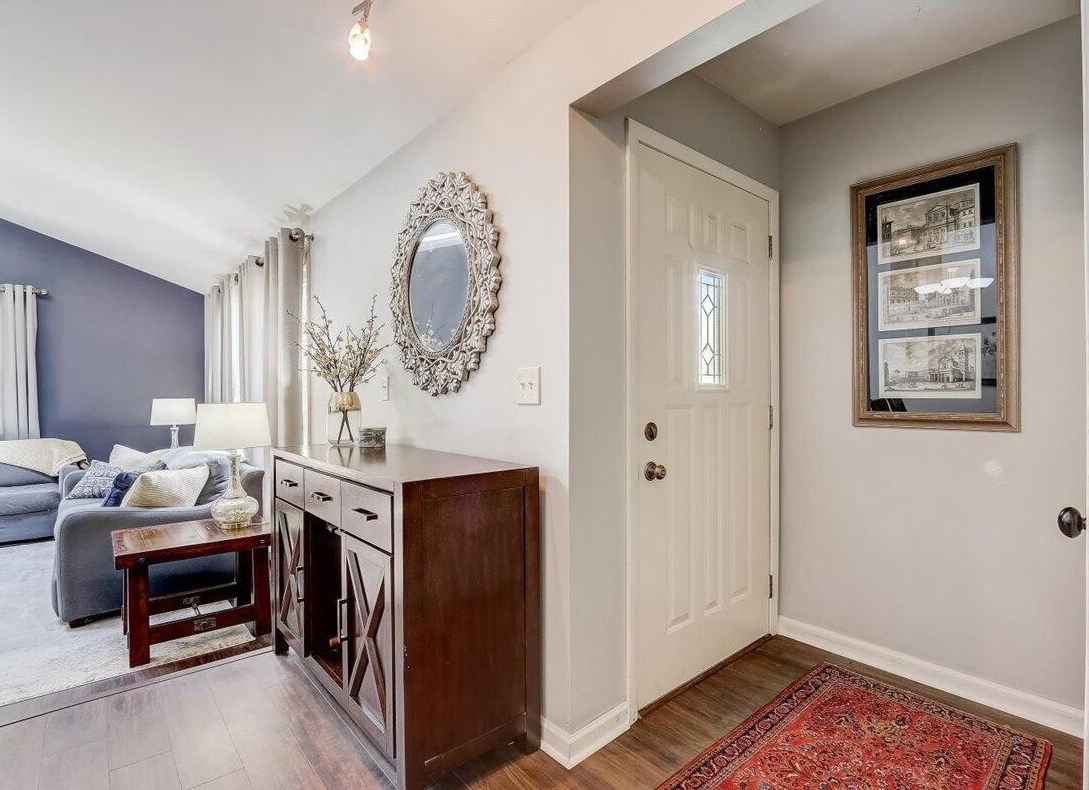 10135 Scepter Cir, Hales Corners, WI 53132-1830