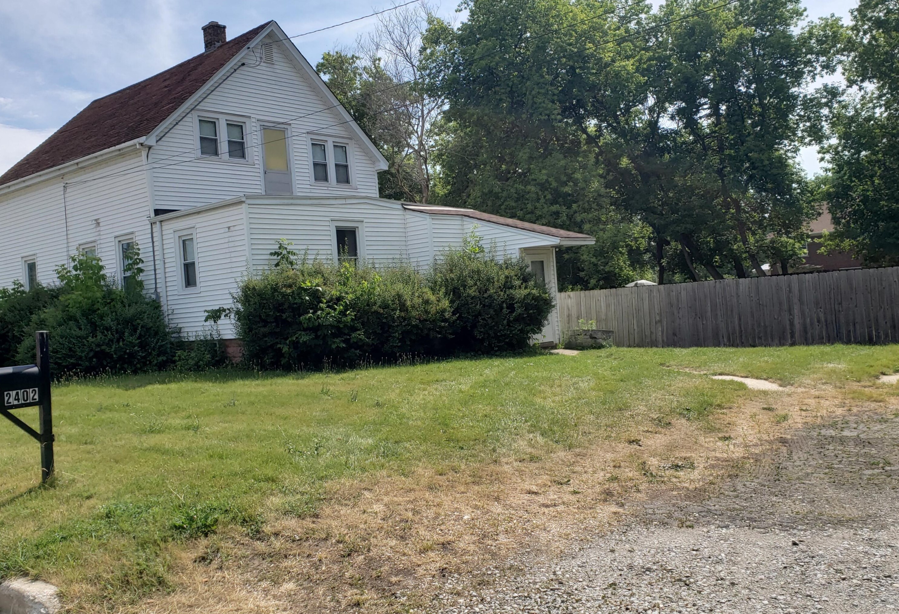 2402 Eaton Ln, Racine, WI 53404-1728