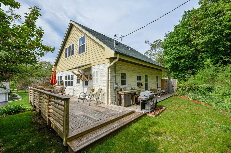 33950 Lagoon Dr, Lyons, WI 53105