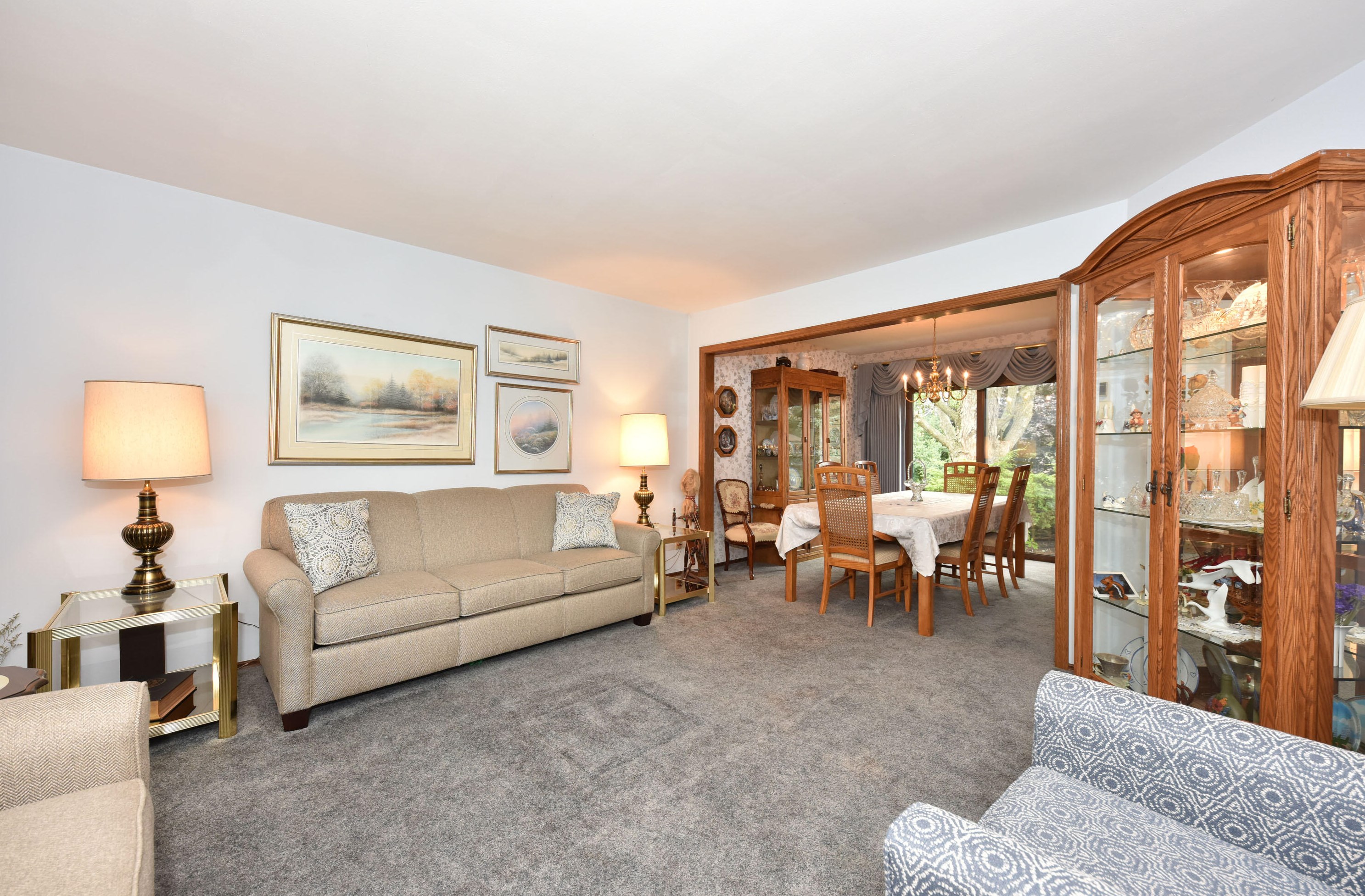 2810 Minot Ln, Waukesha, WI 53188