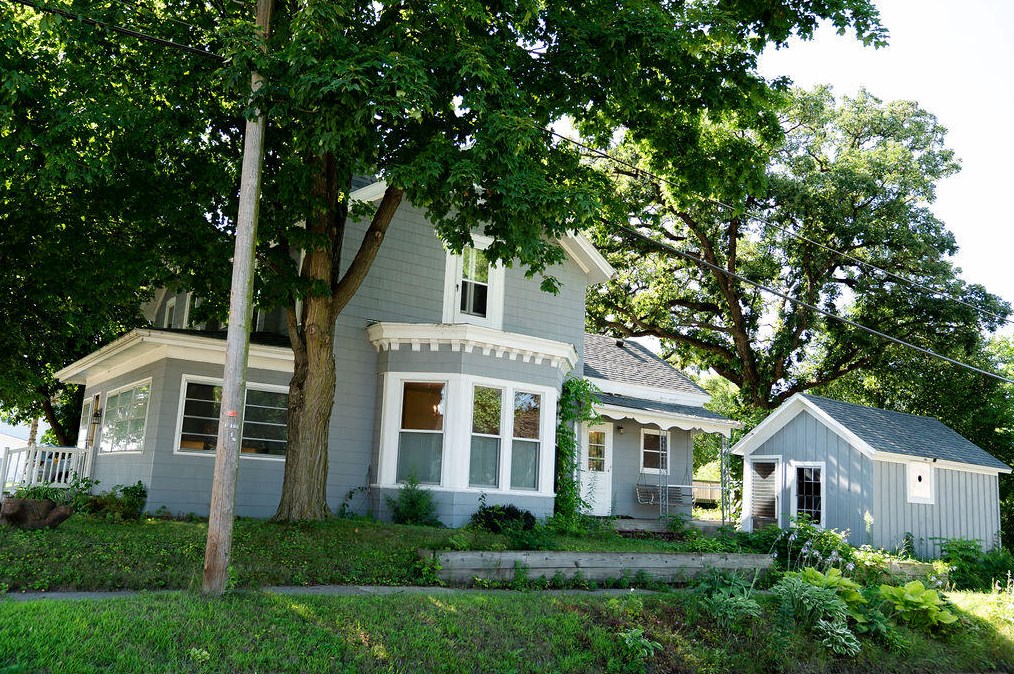 1602 Pearl St, Newburg Corners, WI 54614