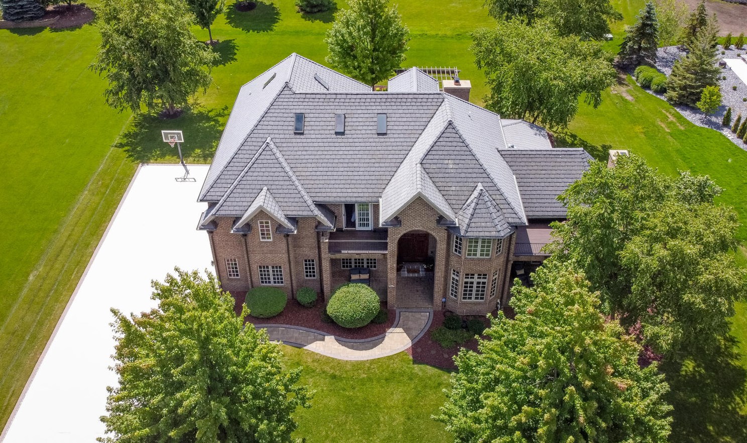 4275 95th St, Kenosha, WI 53158