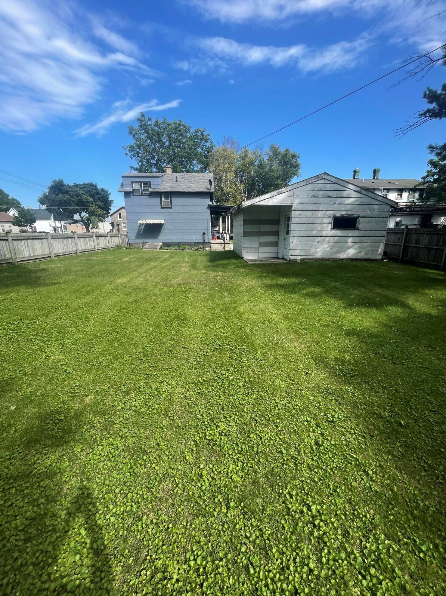 1206 S 11th St, Manitowoc, WI 54220