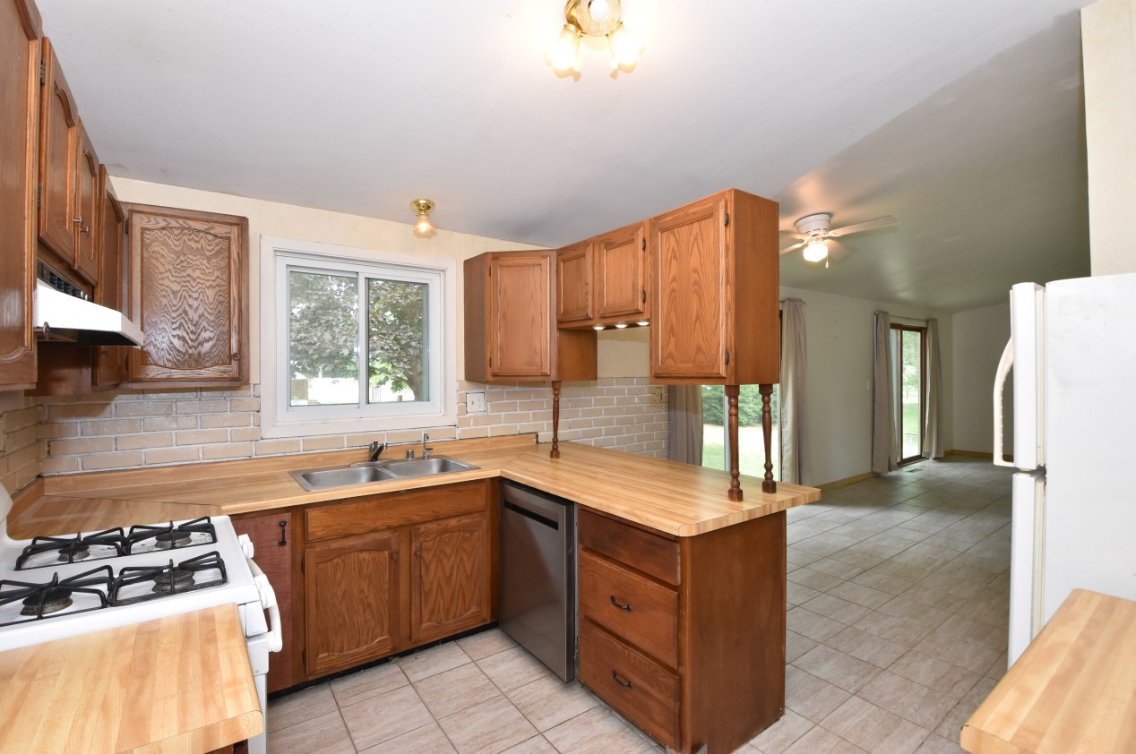 2808 Jones St, Delavan, WI 53115-3553