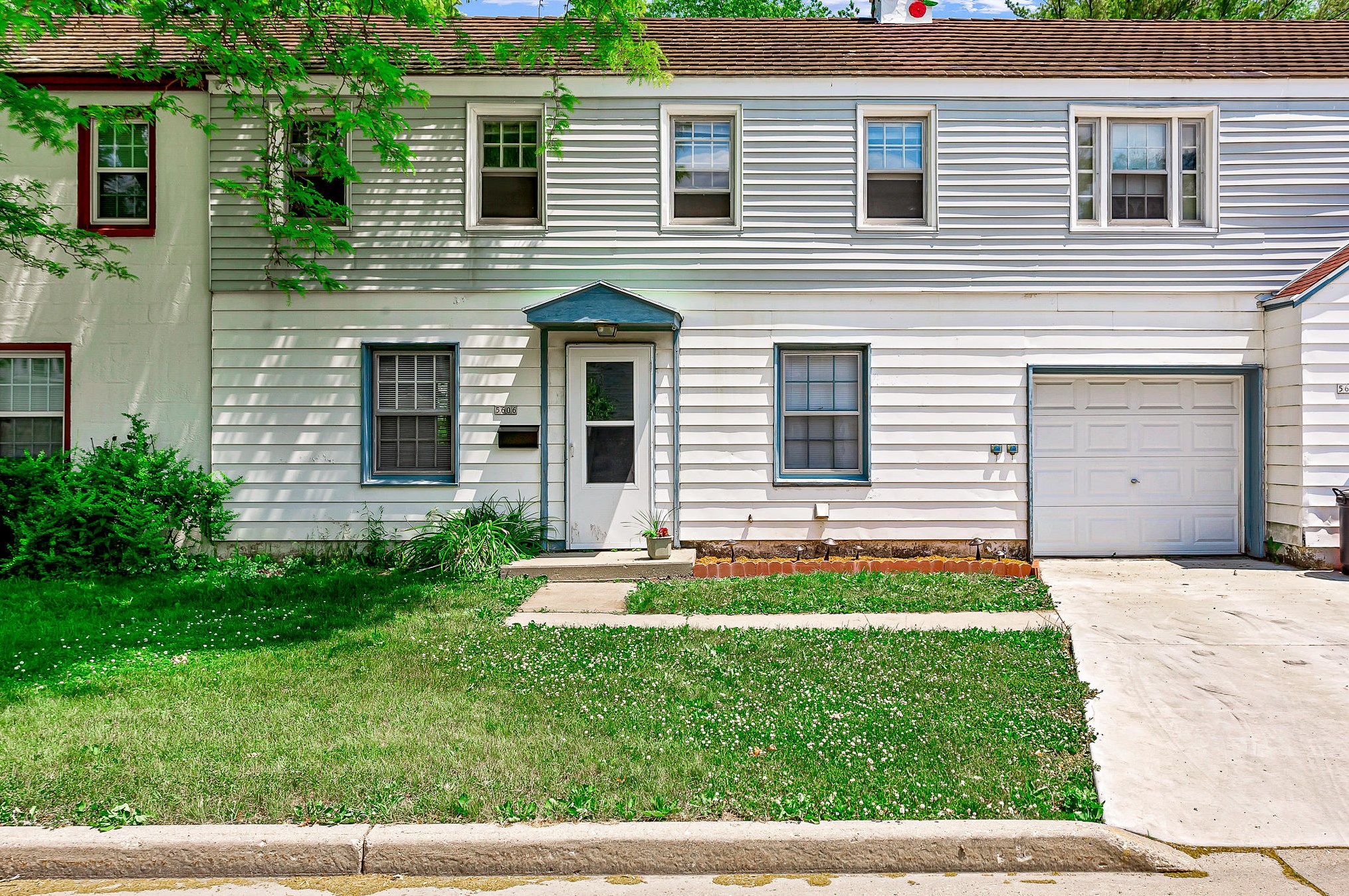 5606 Berry Ct, Greendale, WI 53129