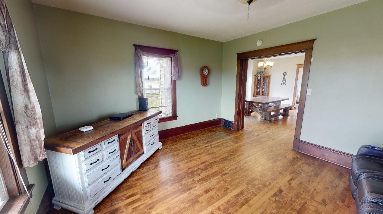9912 Point Creek Rd, Newton, WI 53063