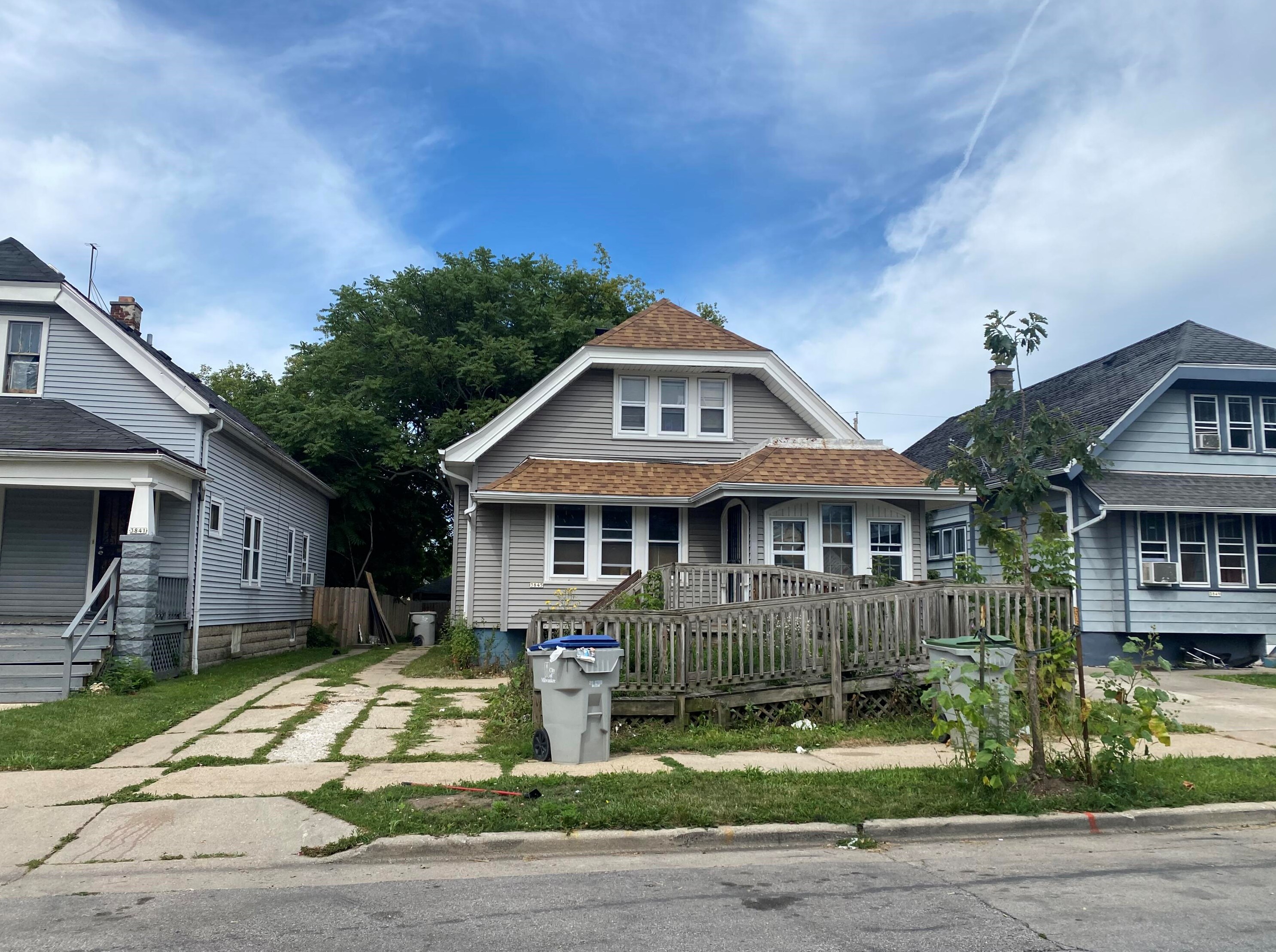 3845 N 17th St, Milwaukee, WI 53206
