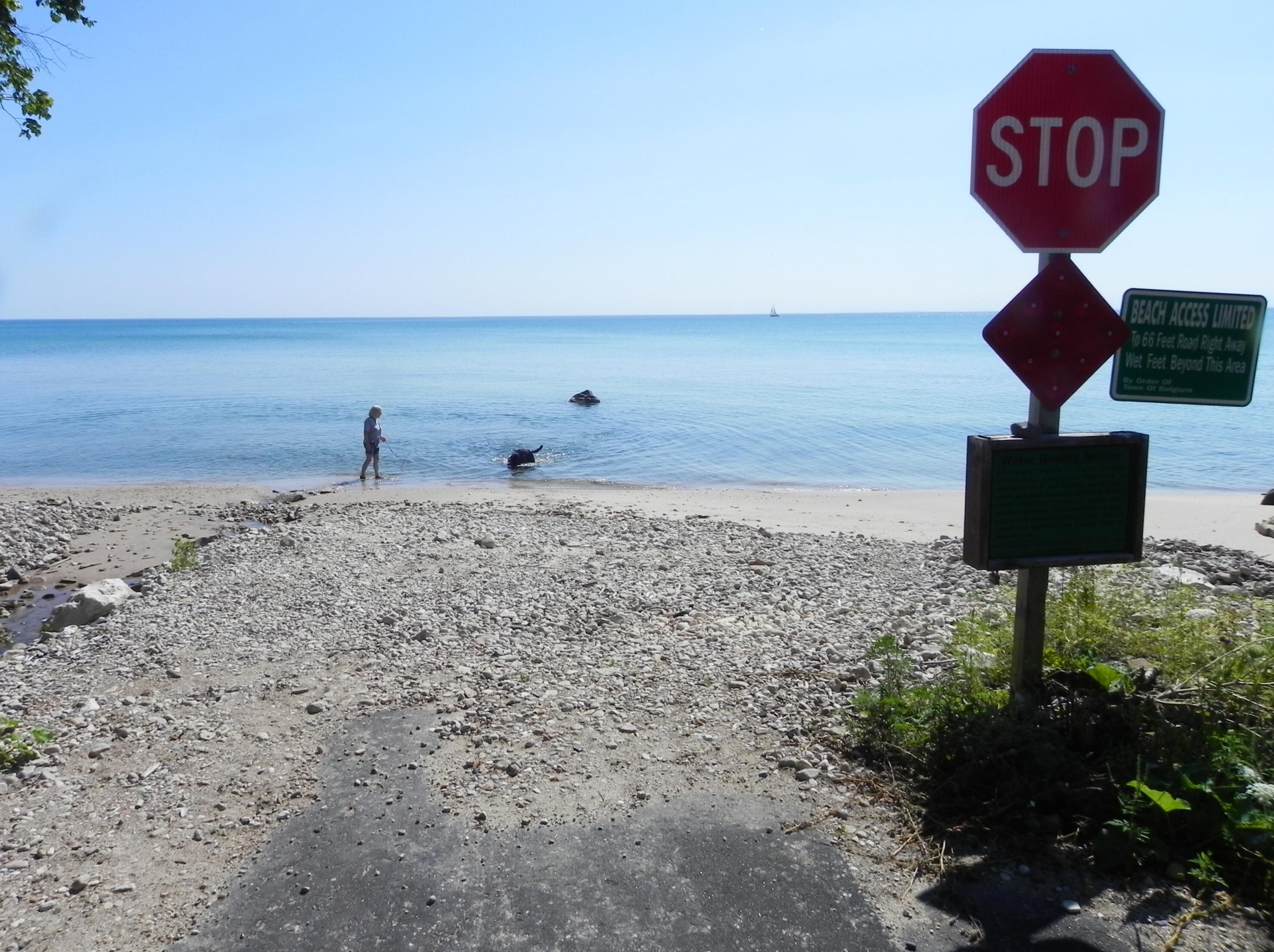 279 Cedar Beach Rd, Belgium, WI 53004-9660