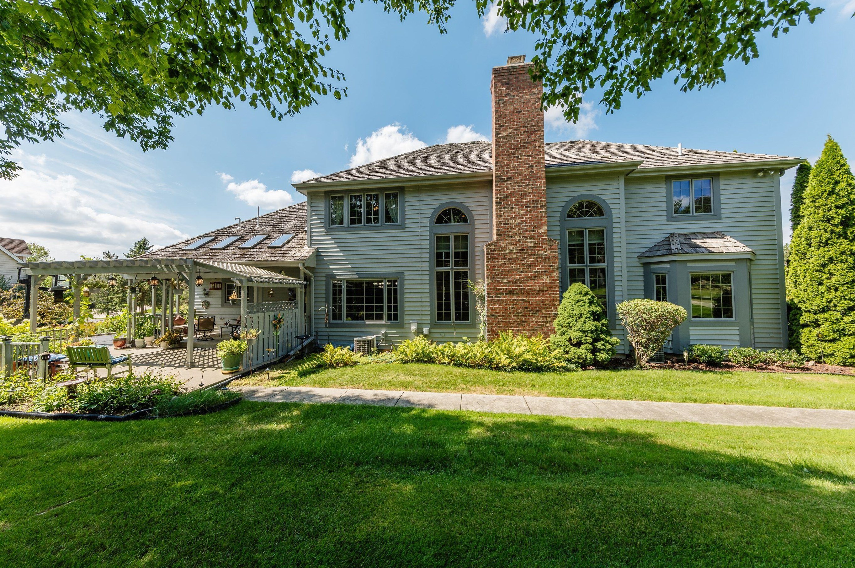 16920 Vanderbilt St, Brookfield, WI 53005-2778