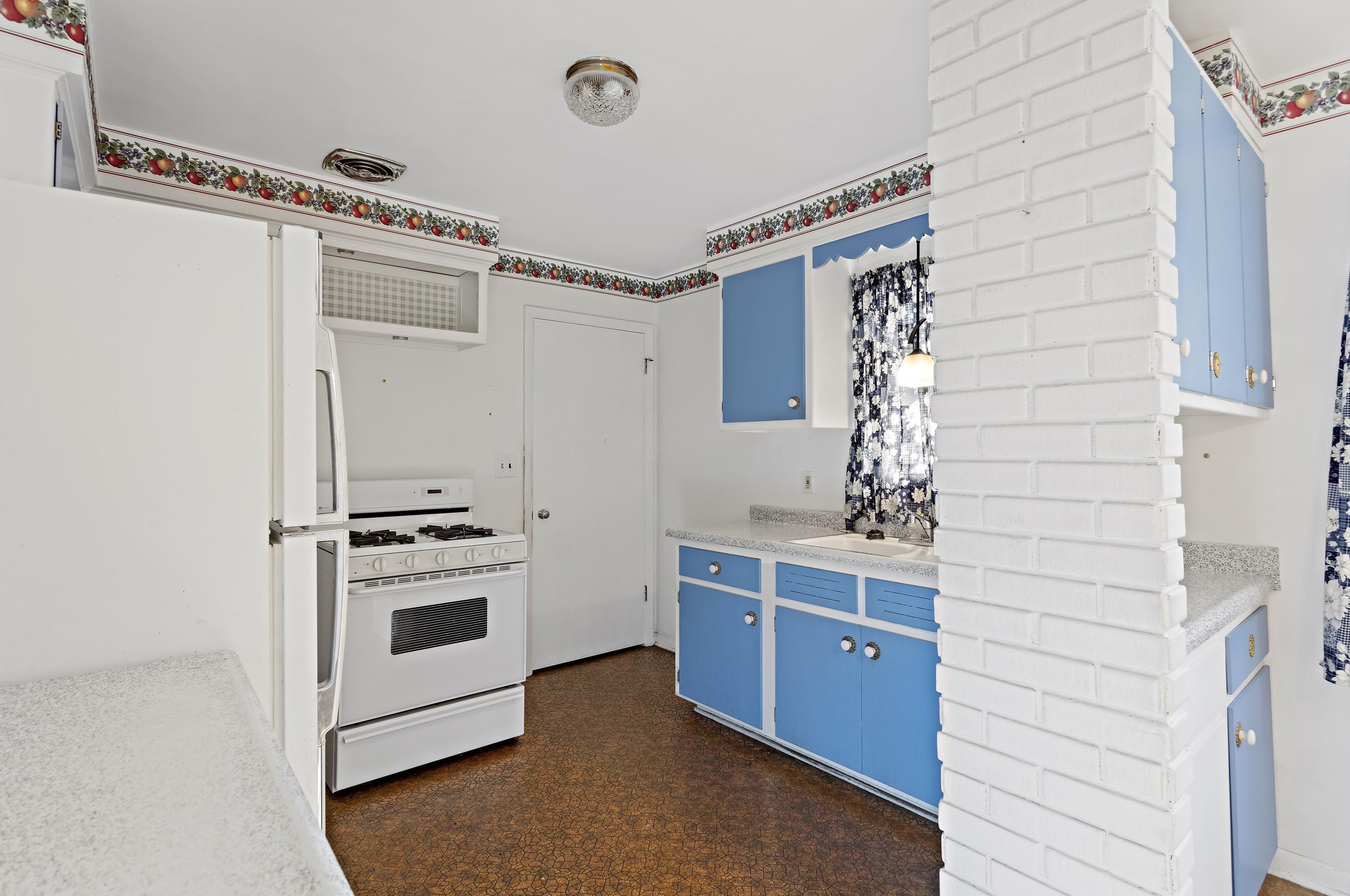 6224 Bottsford Ave, Milwaukee WI 53220-3415 exterior