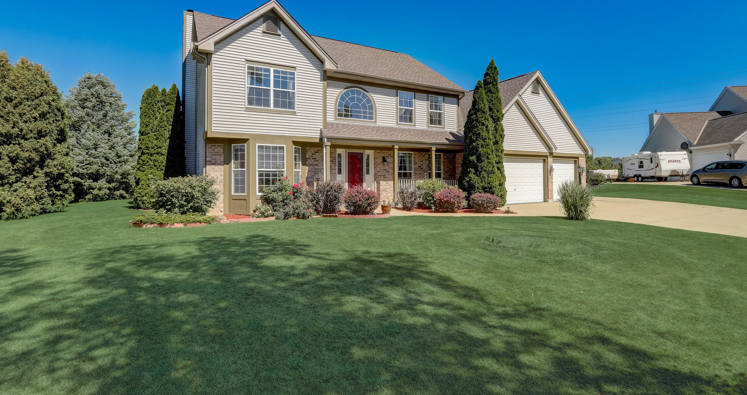 1120 Stonegate Dr, Oak Creek, WI 53154-3919
