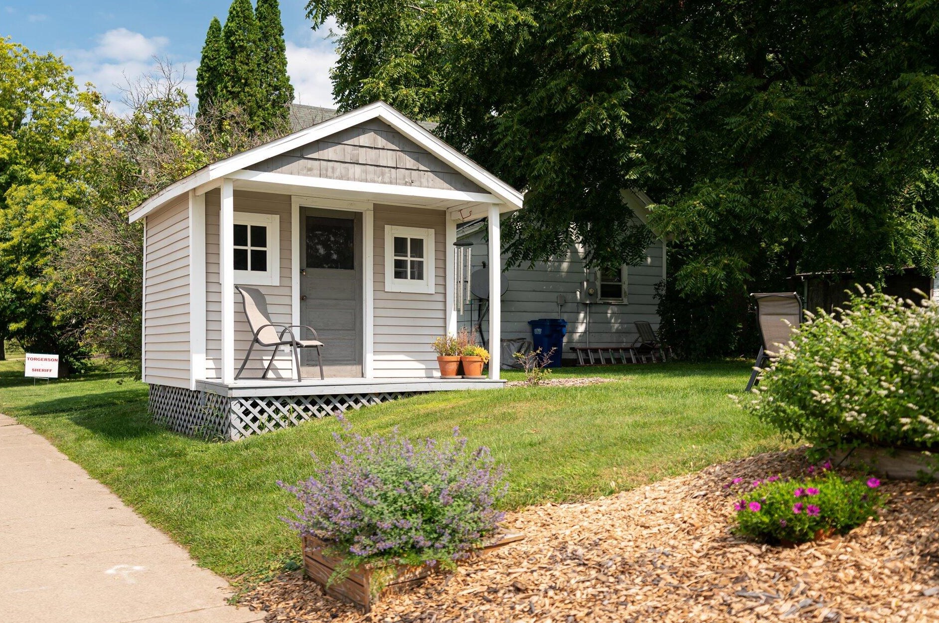 306 Gillette St, Viroqua WI  54665-1445 exterior