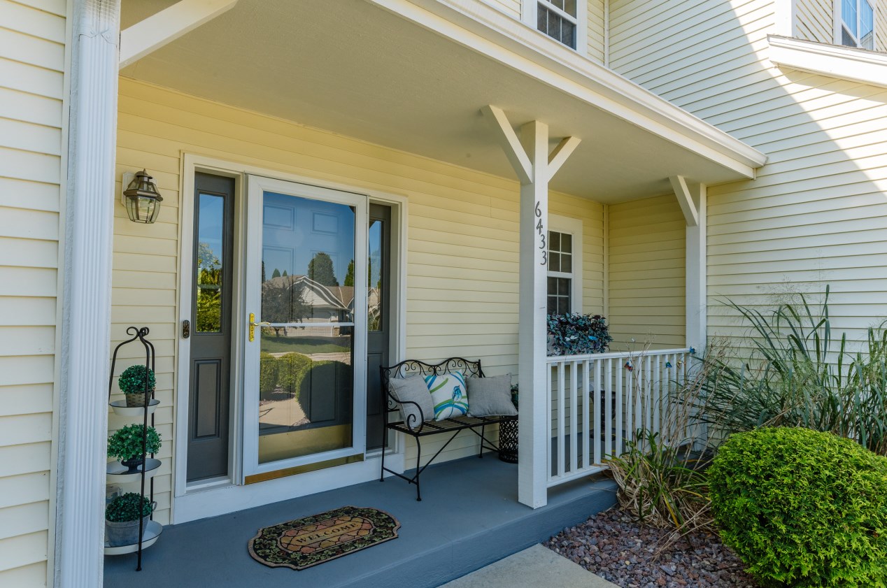 6433 Anforest Ln, Racine, WI 53406-1863