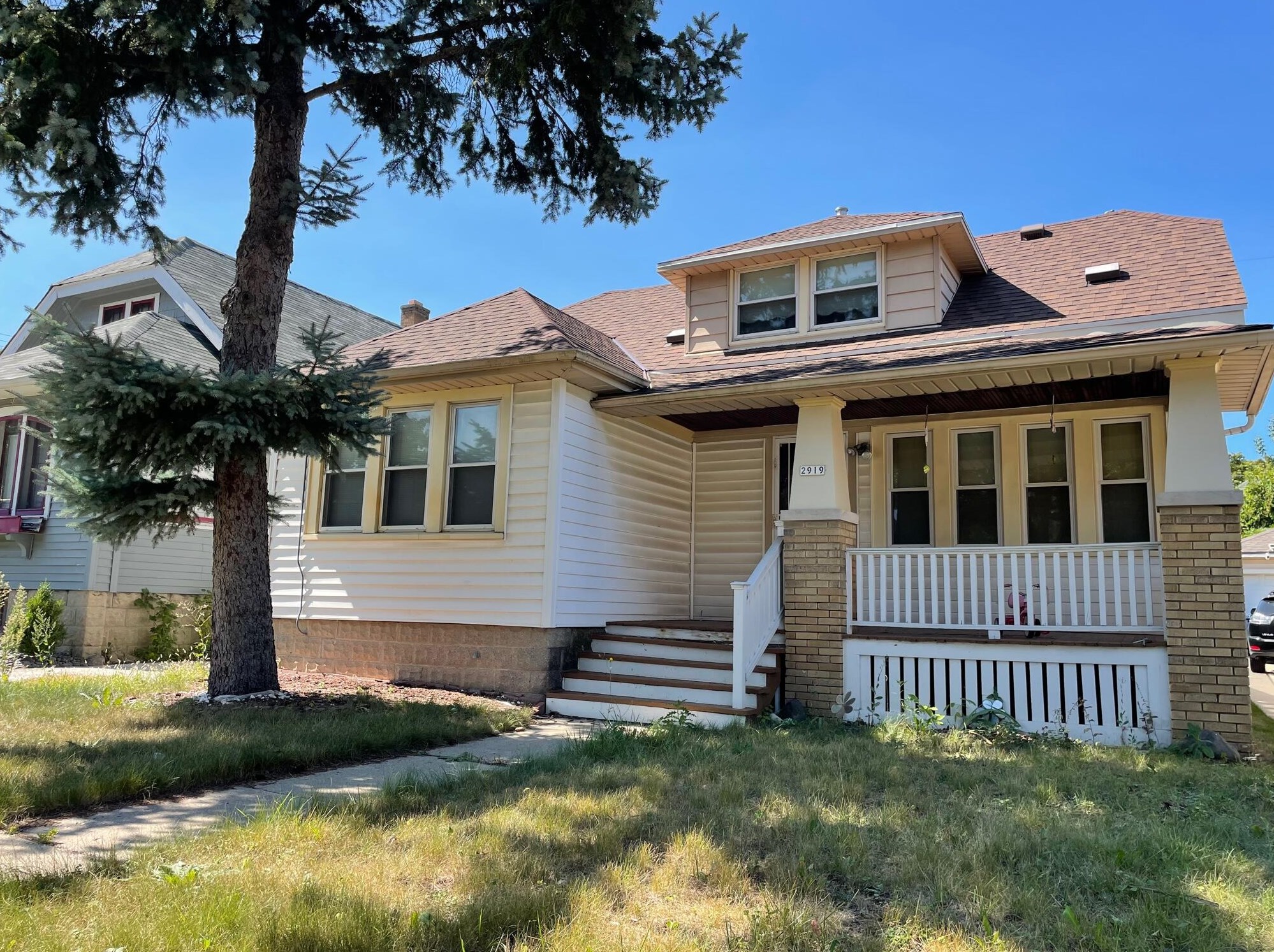 2919 N 59th St, Milwaukee, WI 53210