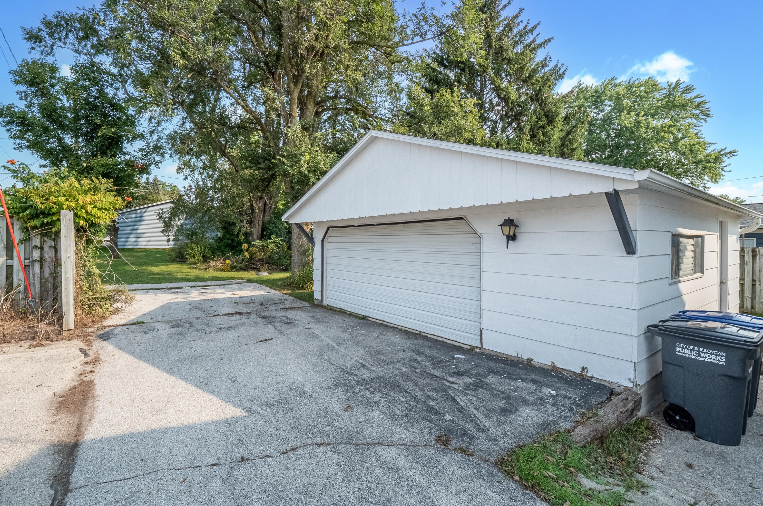 1242 Grand Ave, Sheboygan, WI 53083-4051