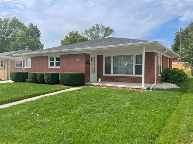 1718 Monroe Ave, Racine, WI 53405-3729