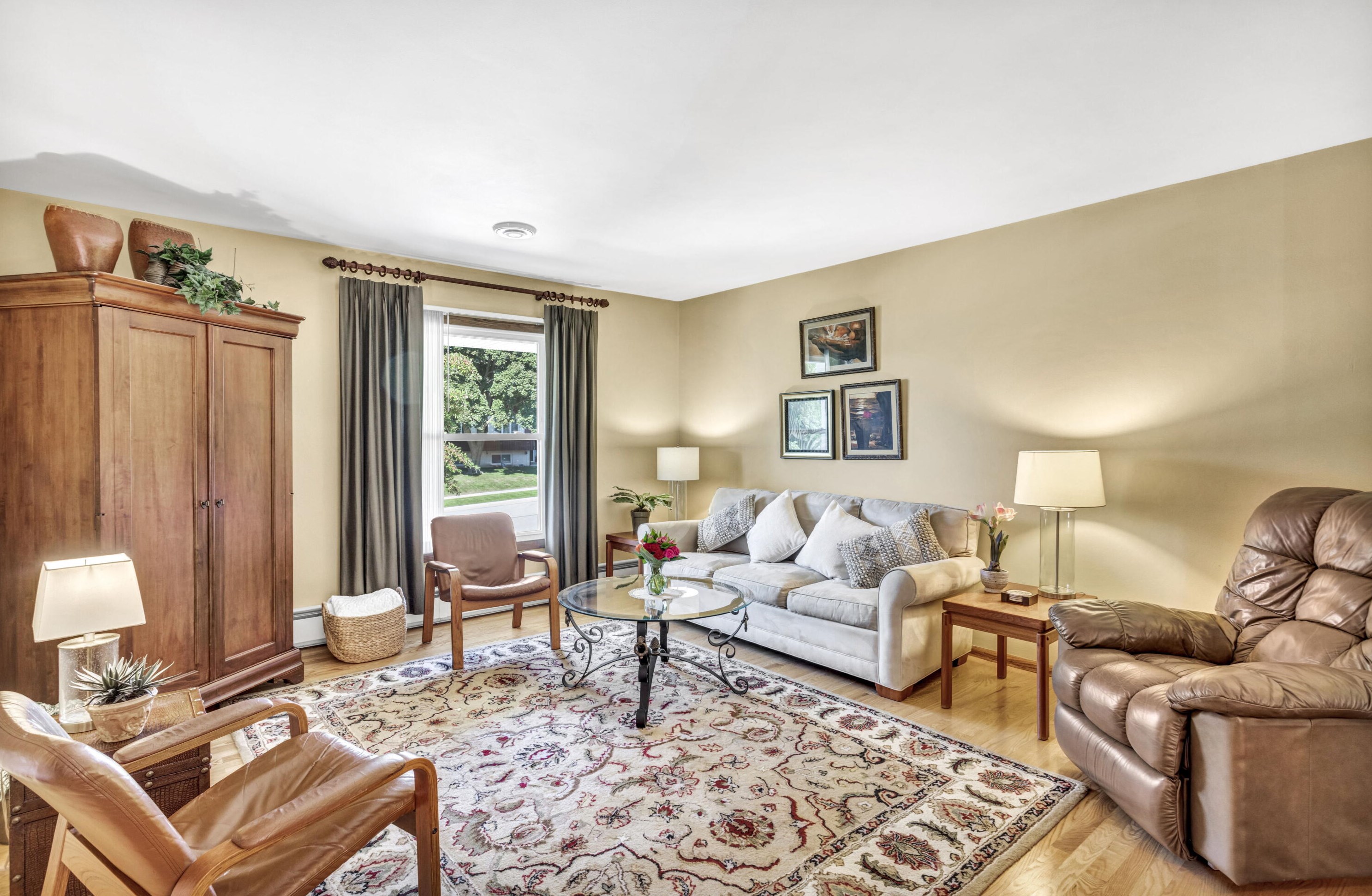 1609 Cedar St, Grafton, WI 53024-2034