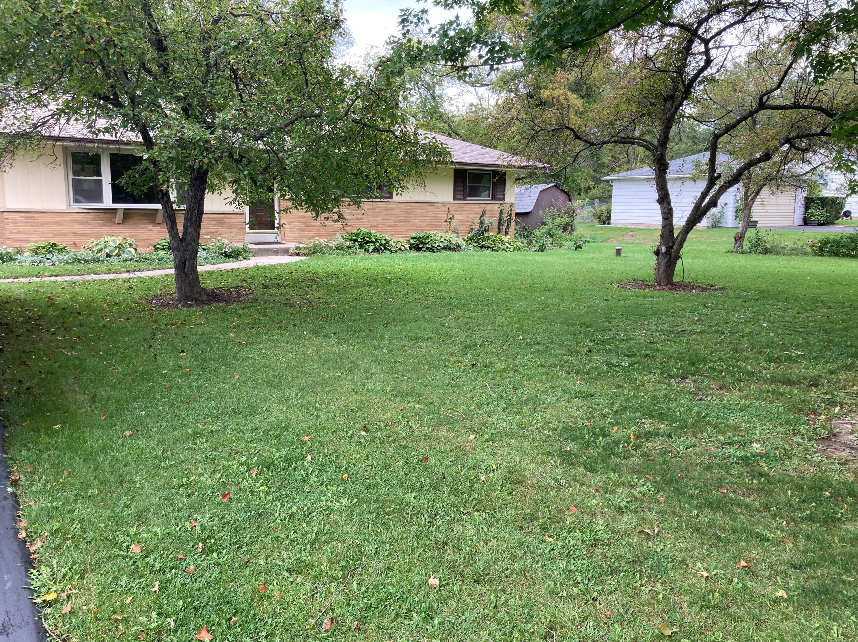 2545 Brookside Ln, Brookfield, WI 53005-4524