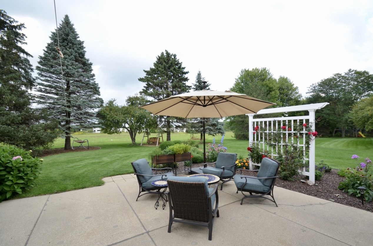 21370 Cambridge Circle #uppr, Brookfield, WI 53045