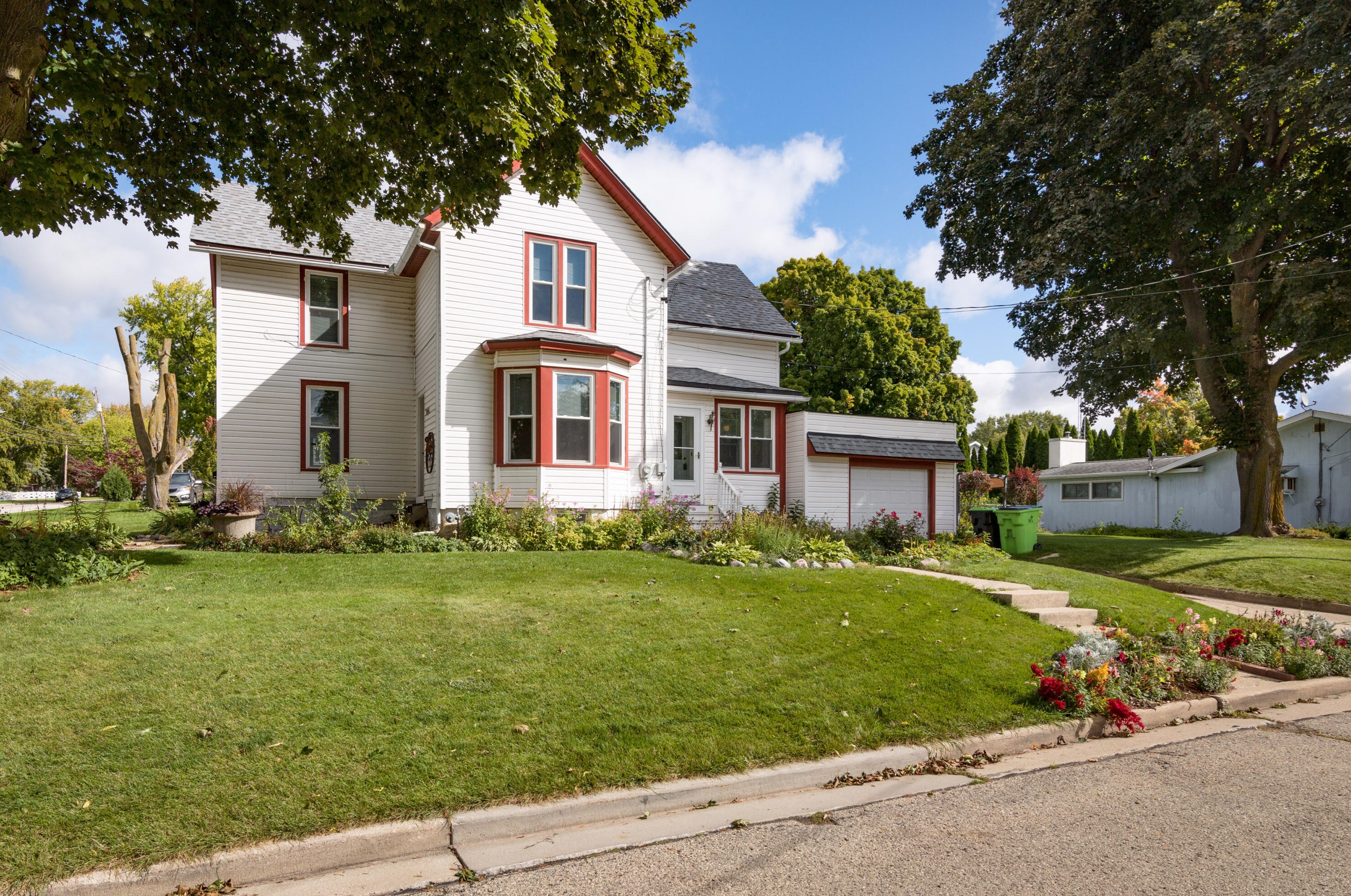 304 German St, Mayville, WI 53050-1314