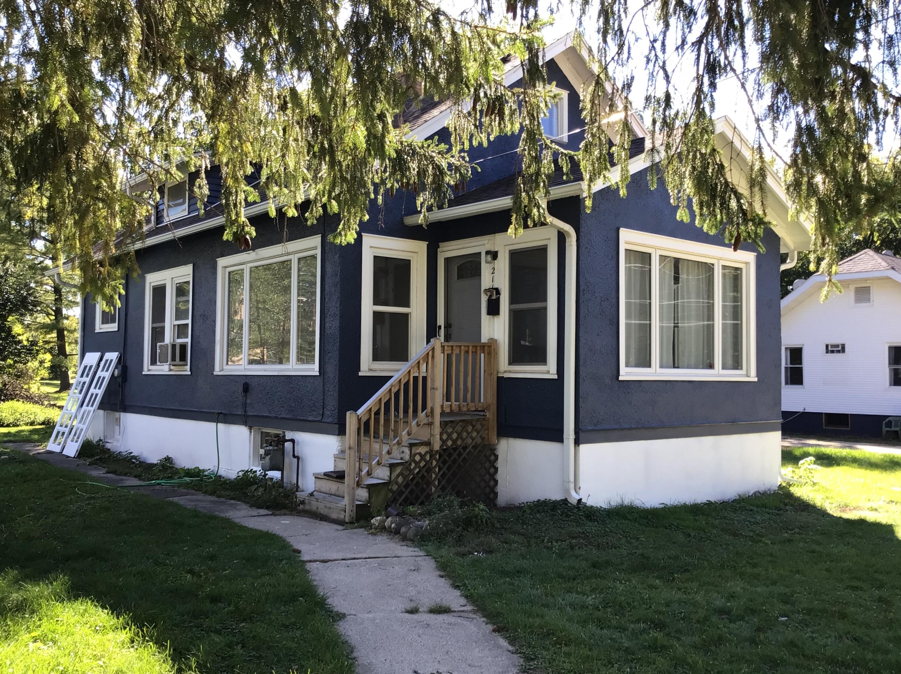 211 Jefferson St, Elkhorn, WI 53121-1211