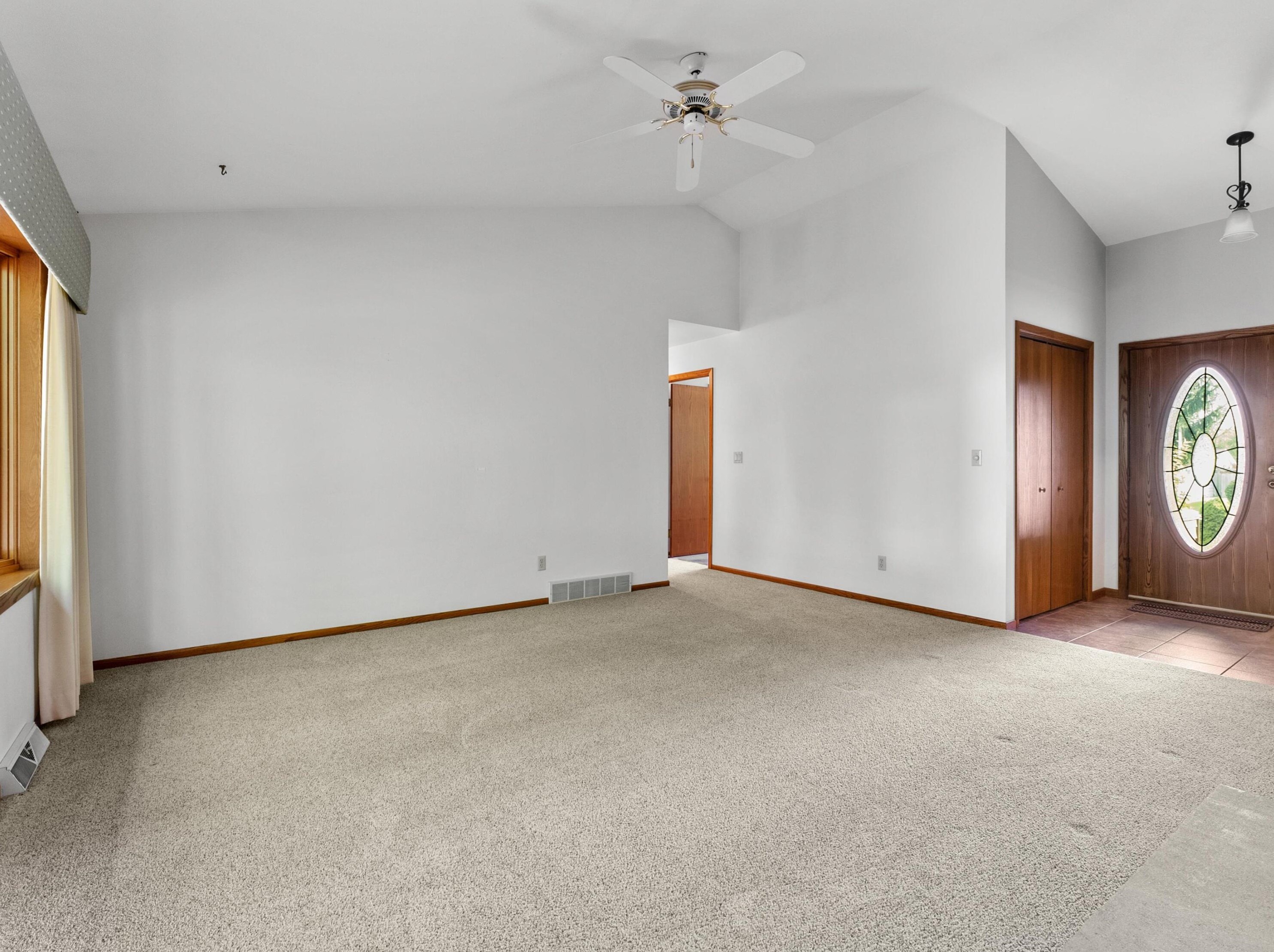 920 Shorewood Blvd, Manitowoc, WI 54220