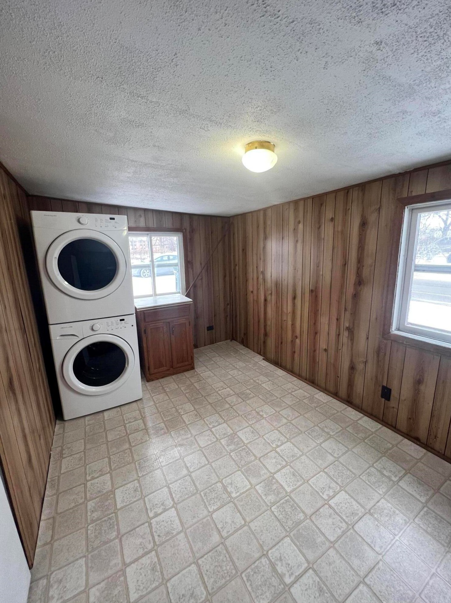 1641 Ellis Ave, Racine WI  53402-2748 exterior