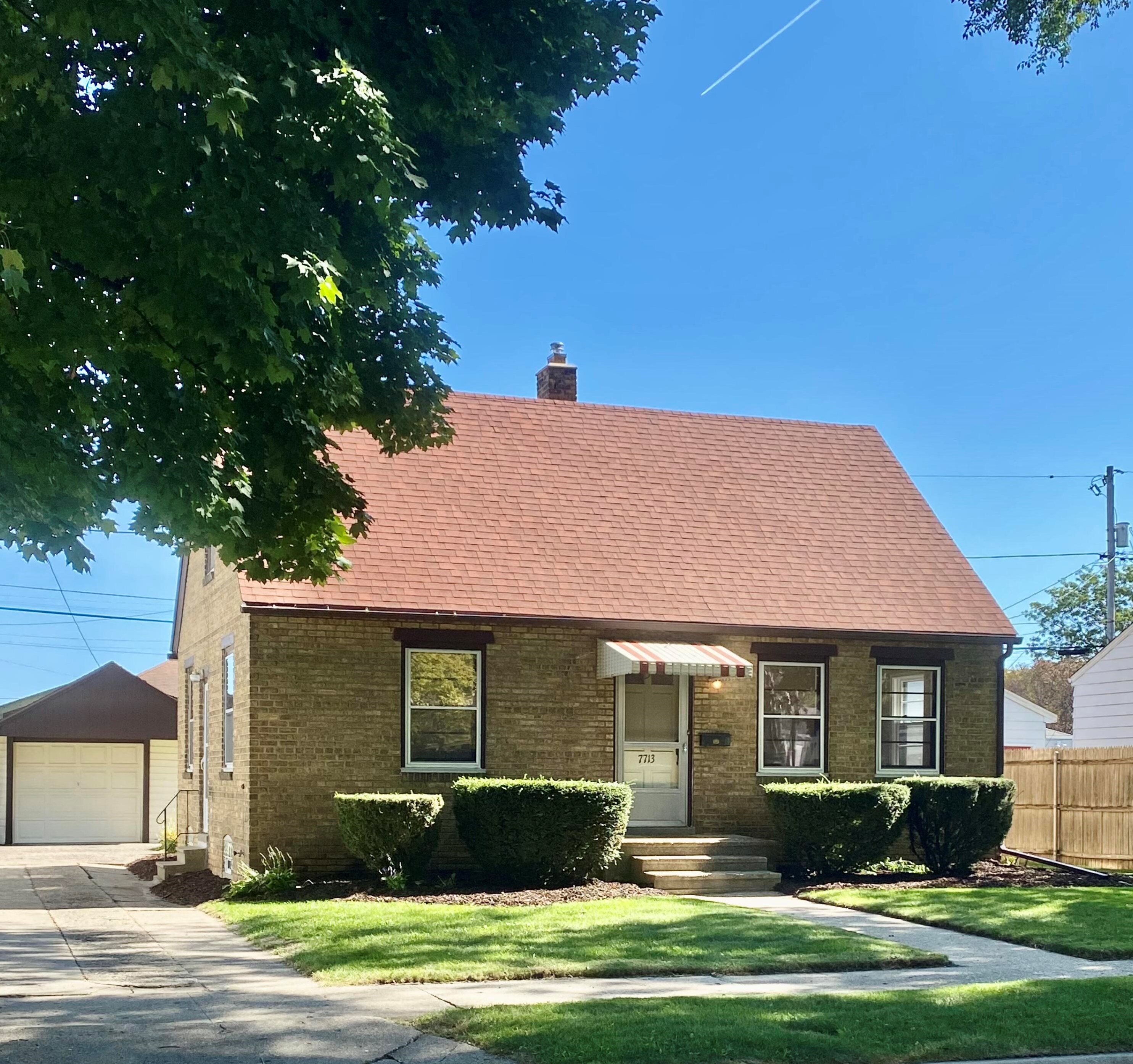 7713 23rd Ave, Kenosha, WI 53143