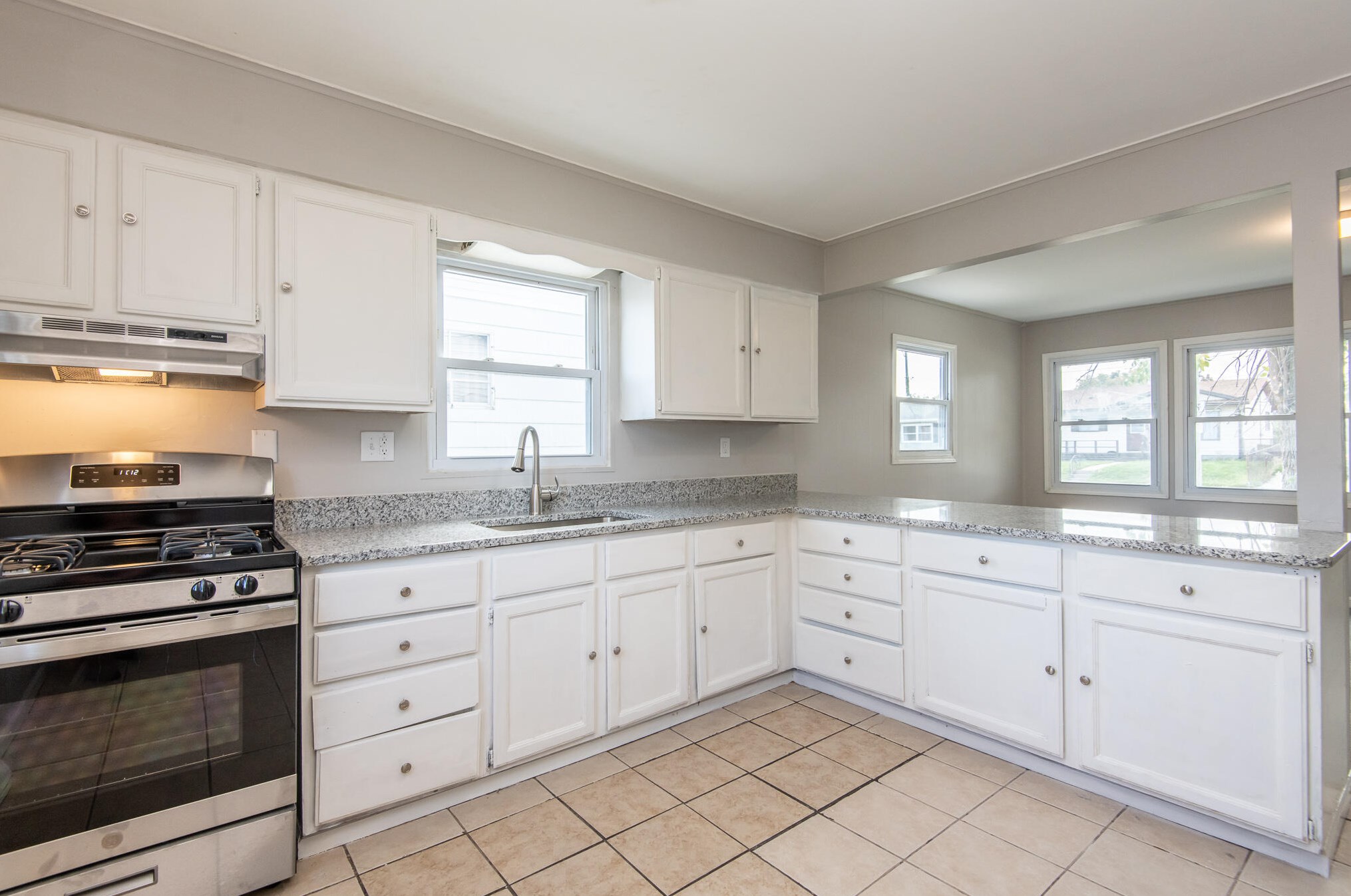 1845 Shoop St, Racine WI  53404-2340 exterior