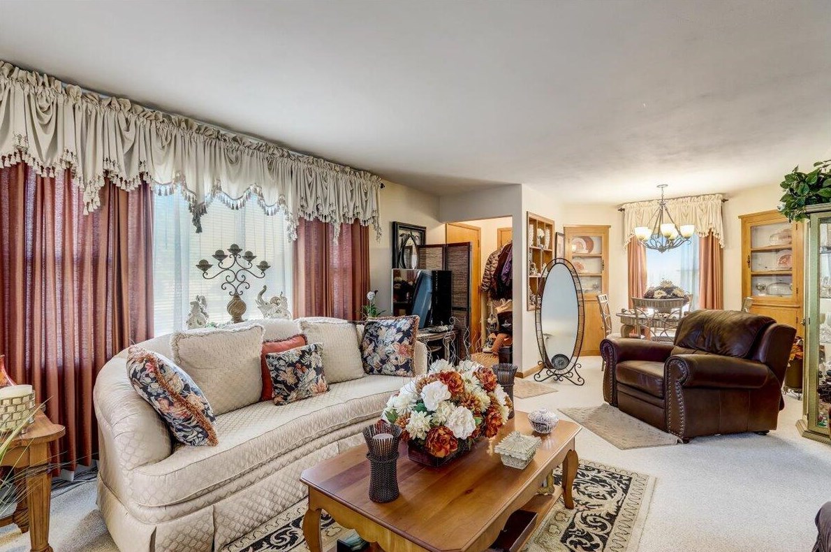 820 Ohio St, Racine, WI 53405-2206