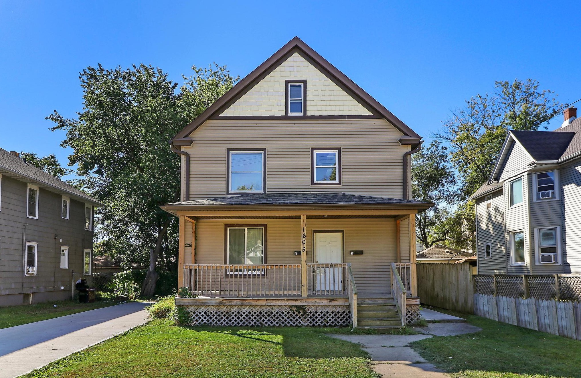 1605 61st St, Kenosha, WI 53143