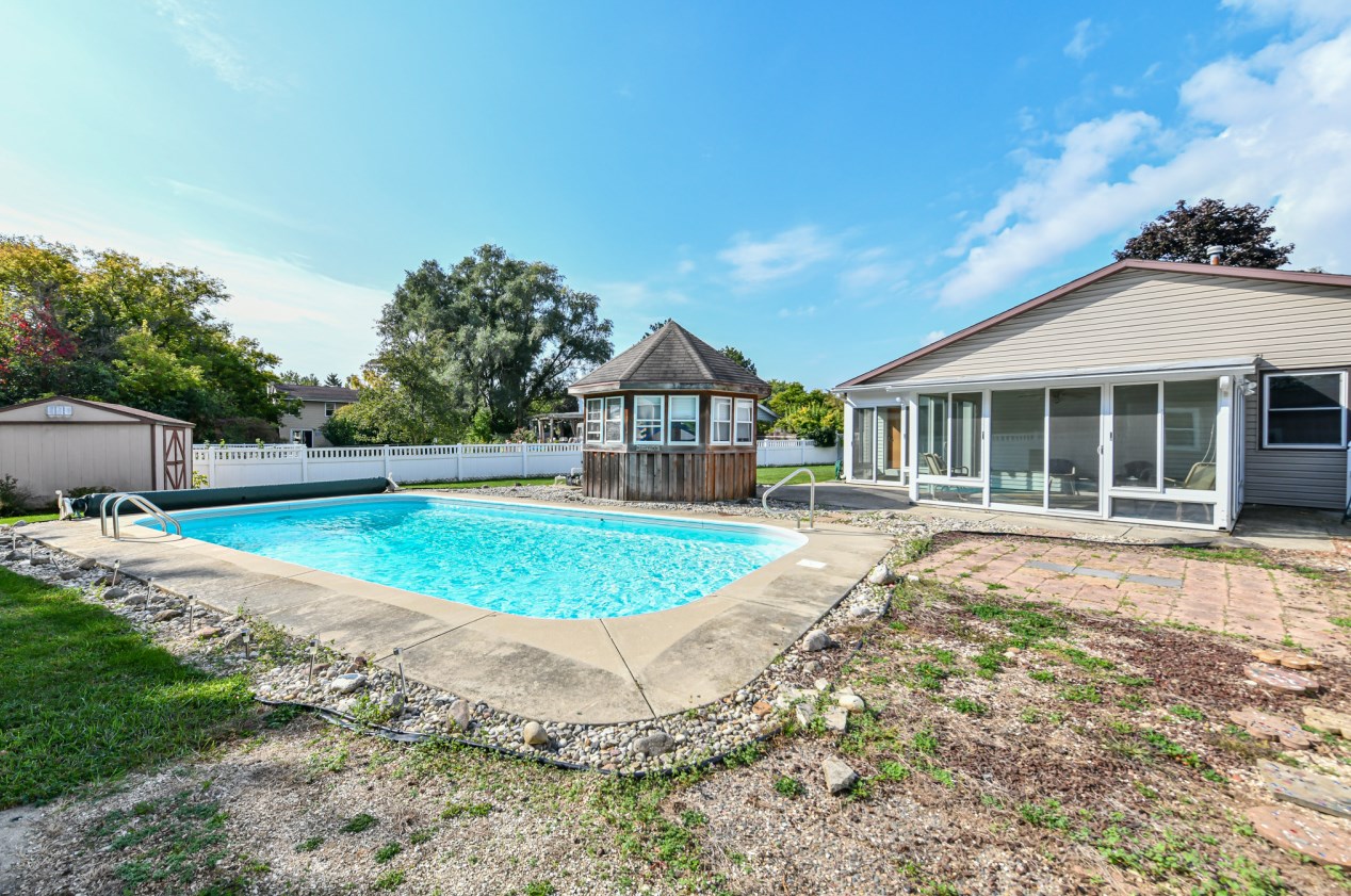306 East Ave, Eagle, WI 53119