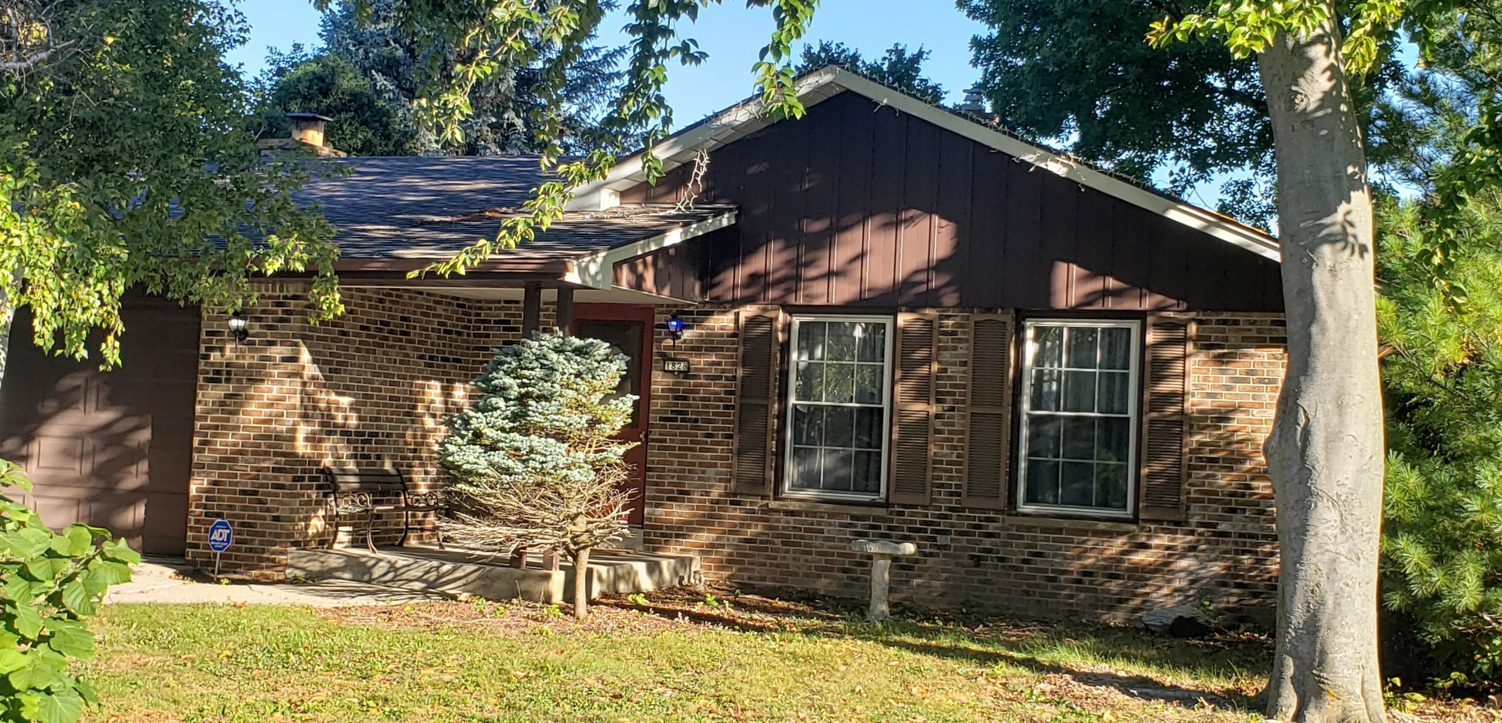 1828 Mackinac Ave, South Milwaukee, WI 53172-2930